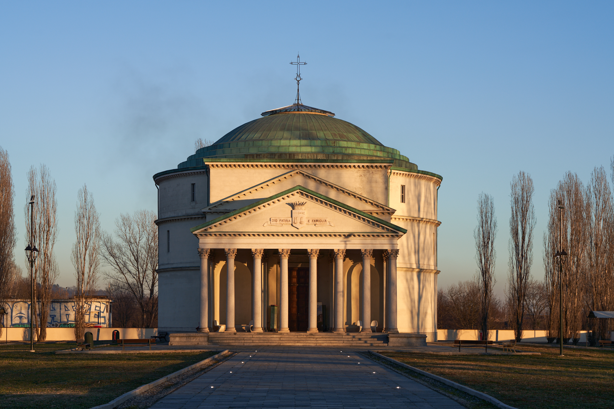 Mausoleo della Bela Rosin al tramonto