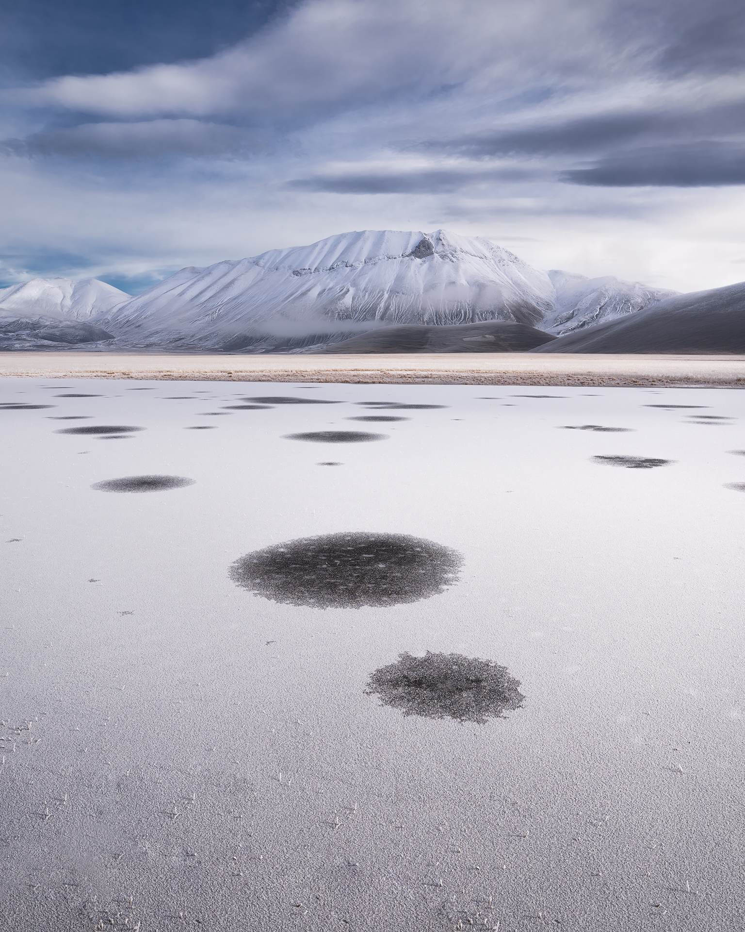 The frozen plain of Castelluccio