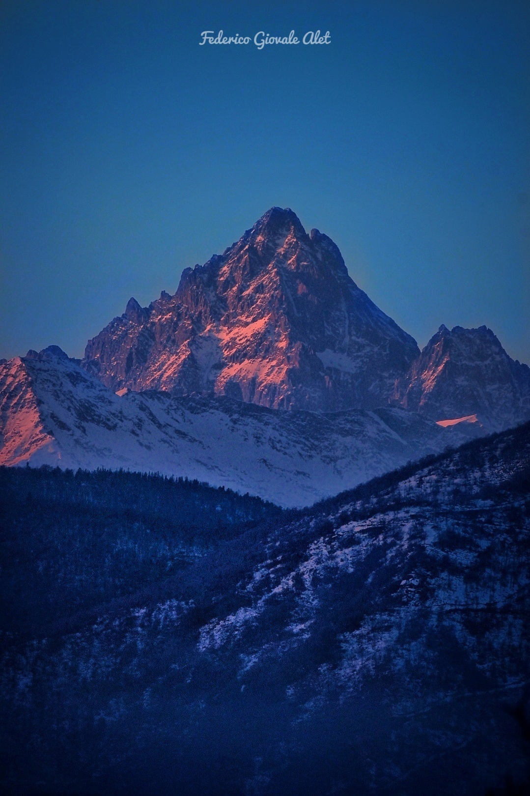 Monviso at dawn from Valgioie