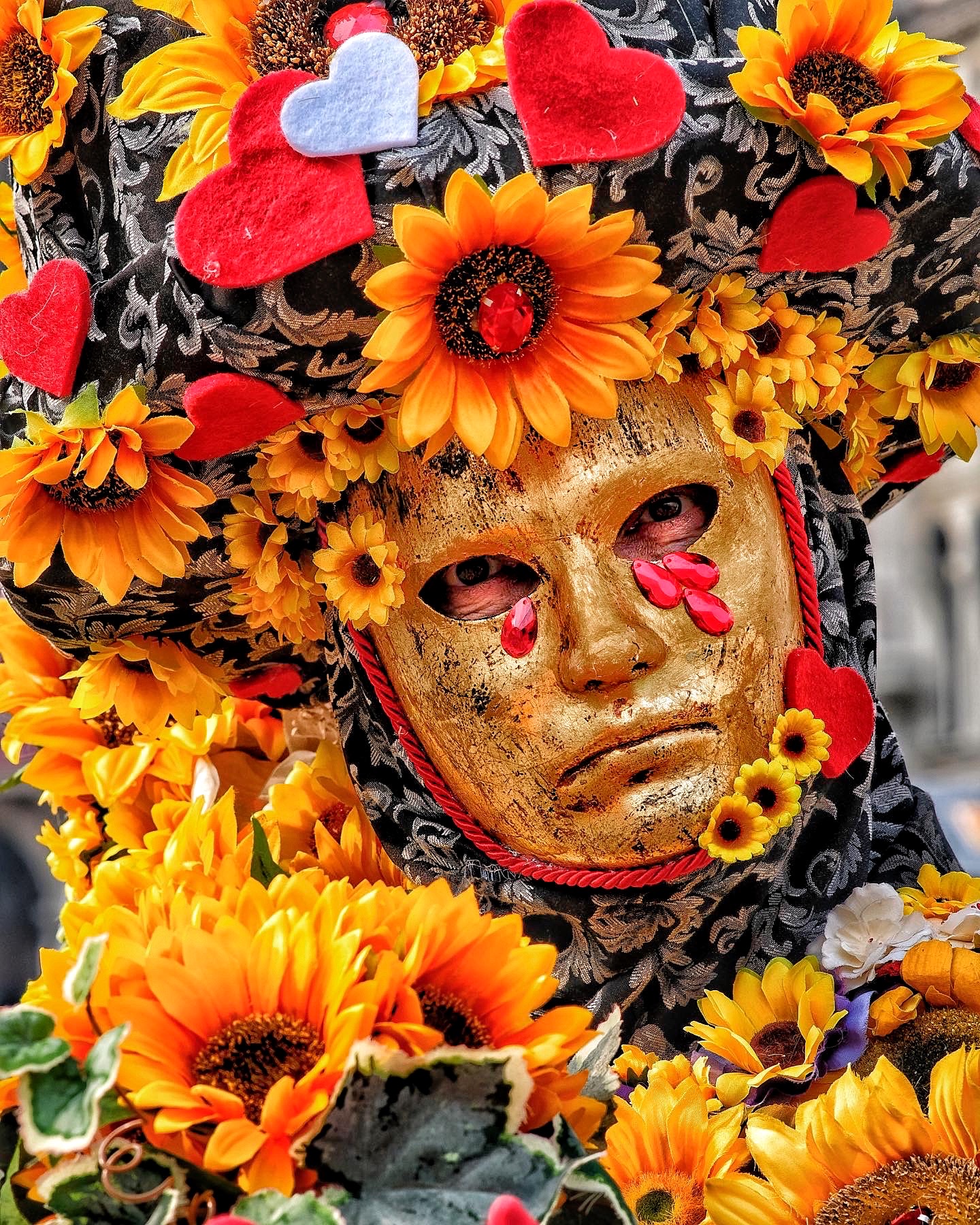 Man Who wears flowers