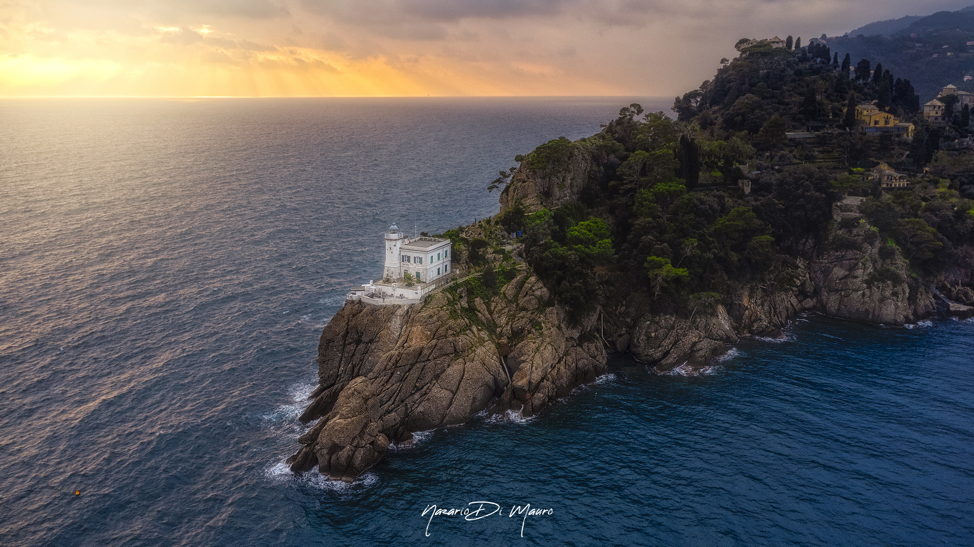 Tramonto magico al faro di Portofino