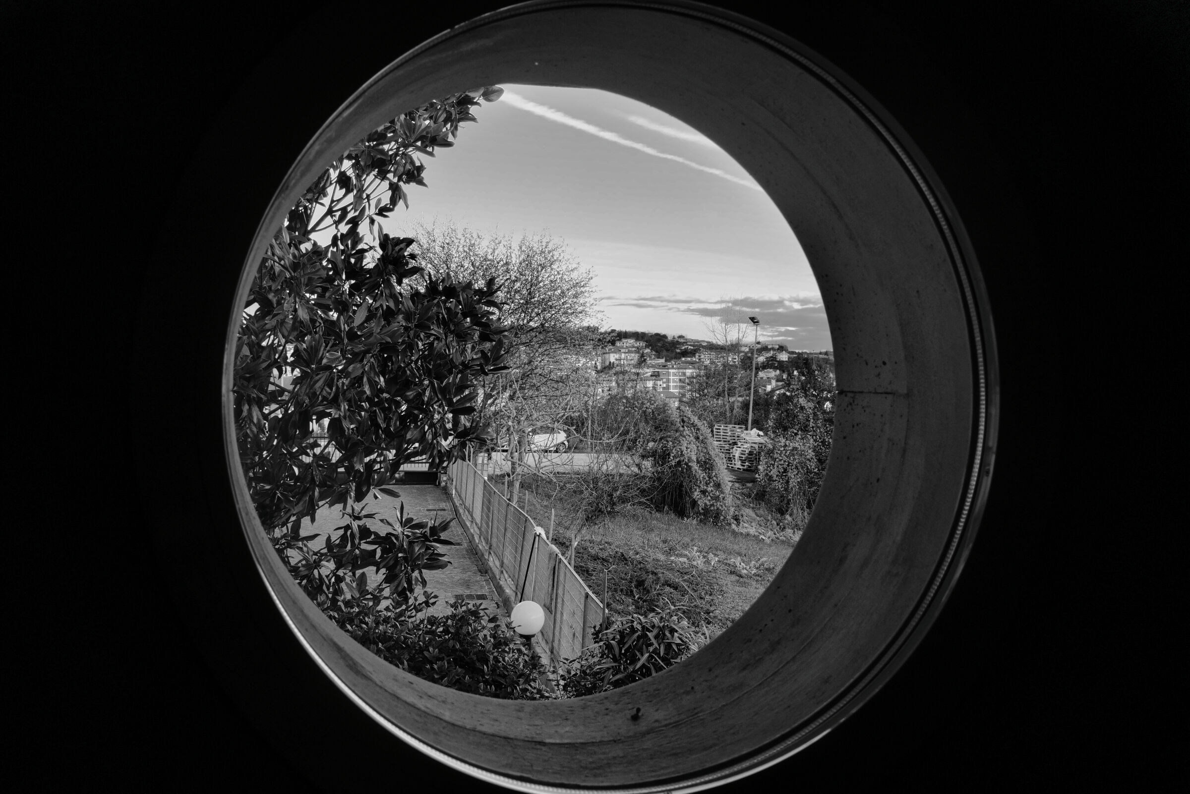 Guardo il mondo da un oblò