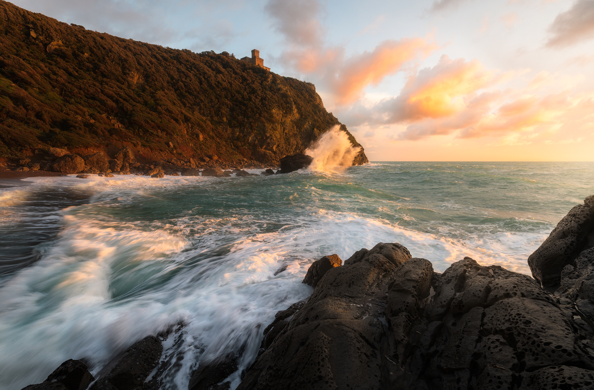 Castello e mareggiata