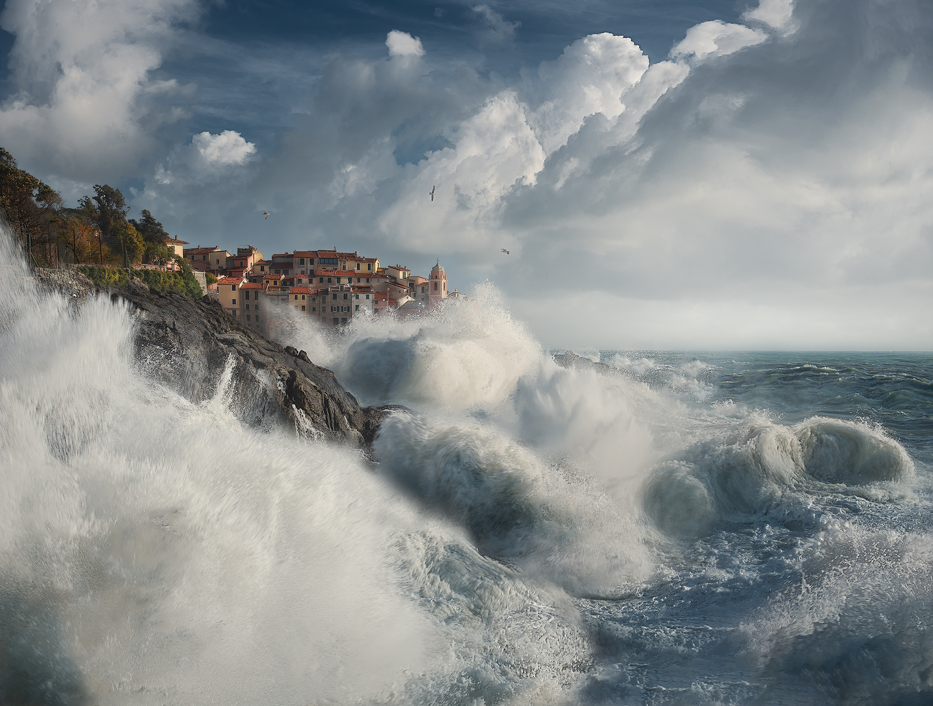 Tellaro and its waves