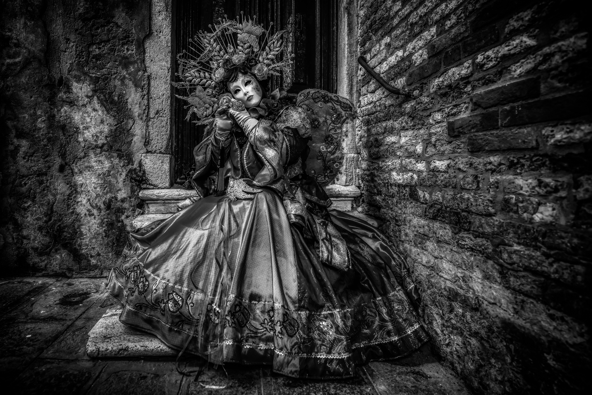 Dark lady