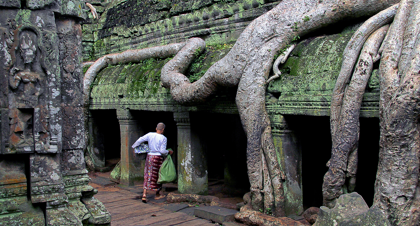 Ta Prohm woman