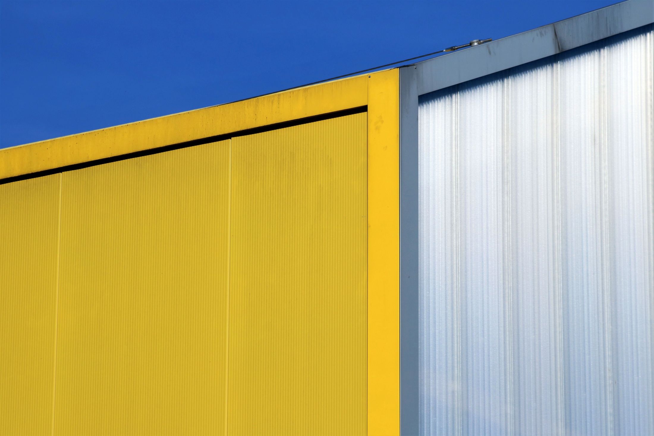 Il giallo il bianco e il blù