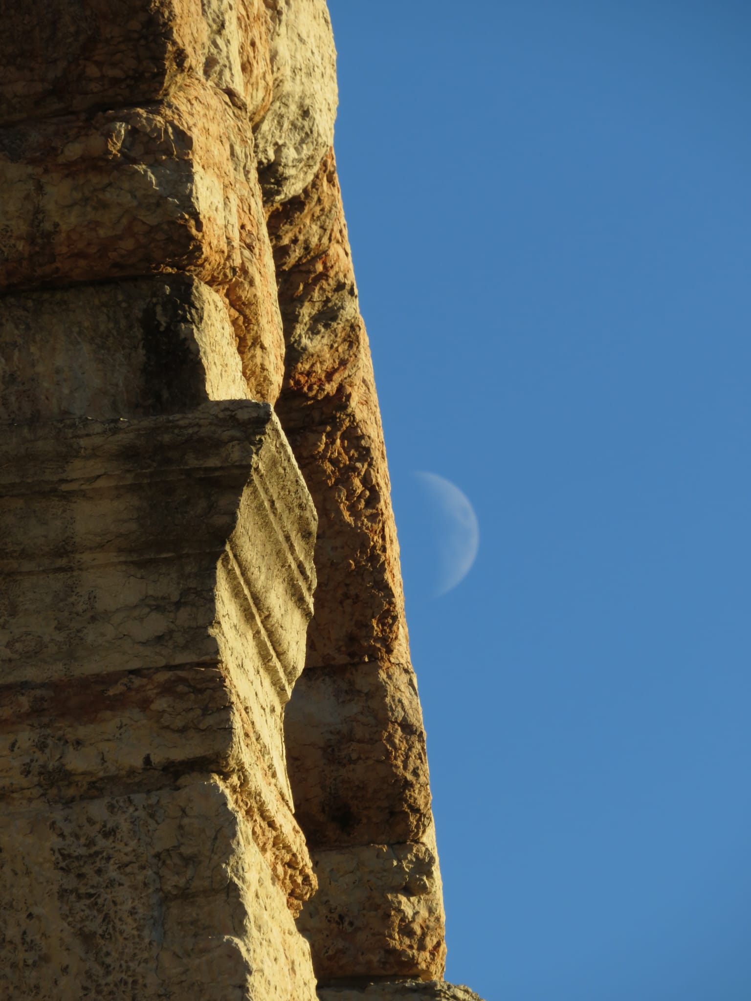 Puoi essere la luna ed essere gelosa delle stelle