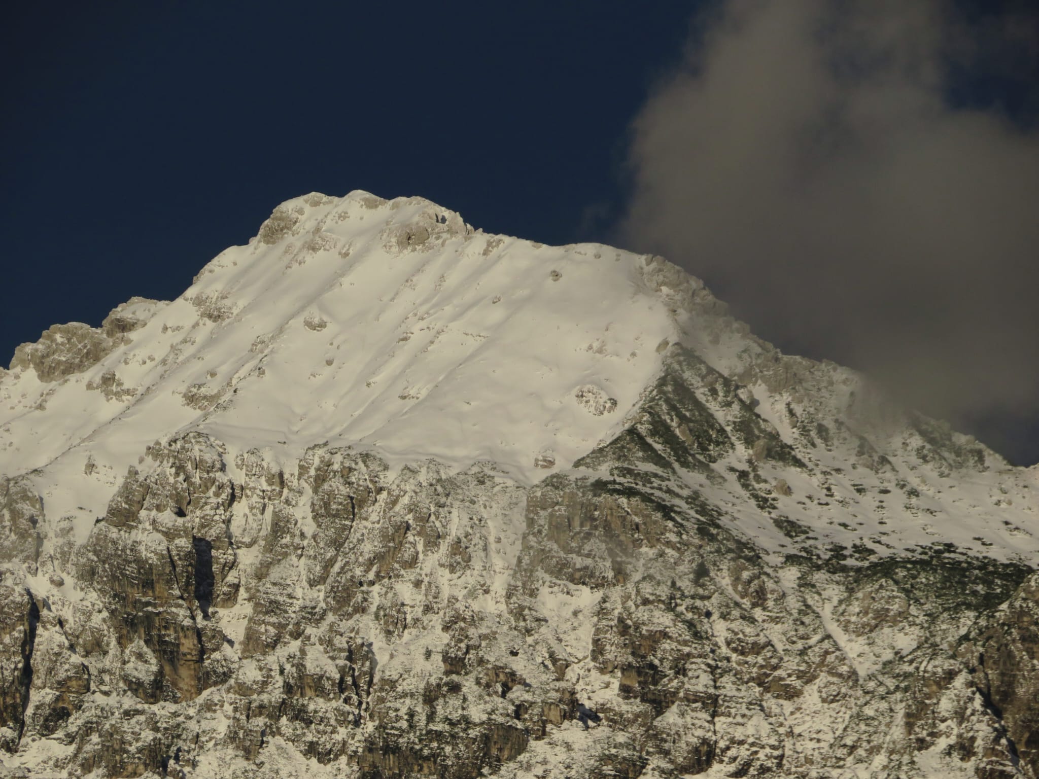 Cjavalz con poca neve