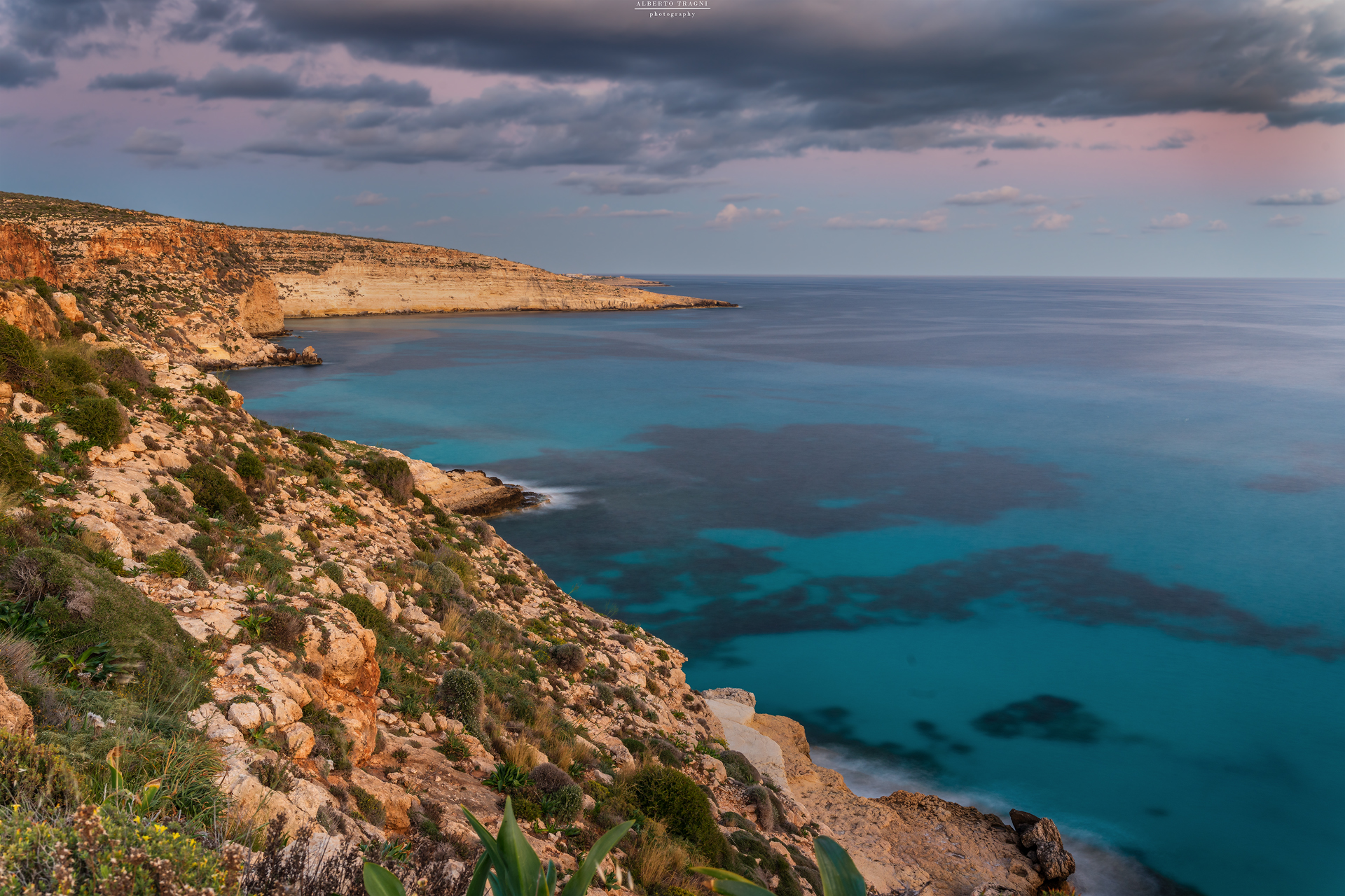 La costa all'imbrunire