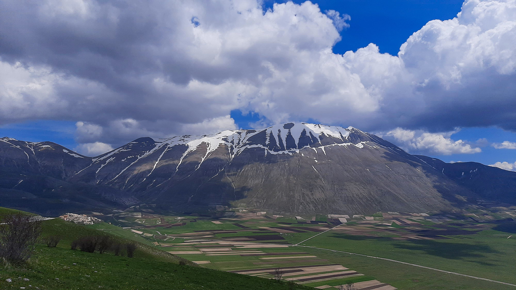 The sowing of lentils under Mount Vettore