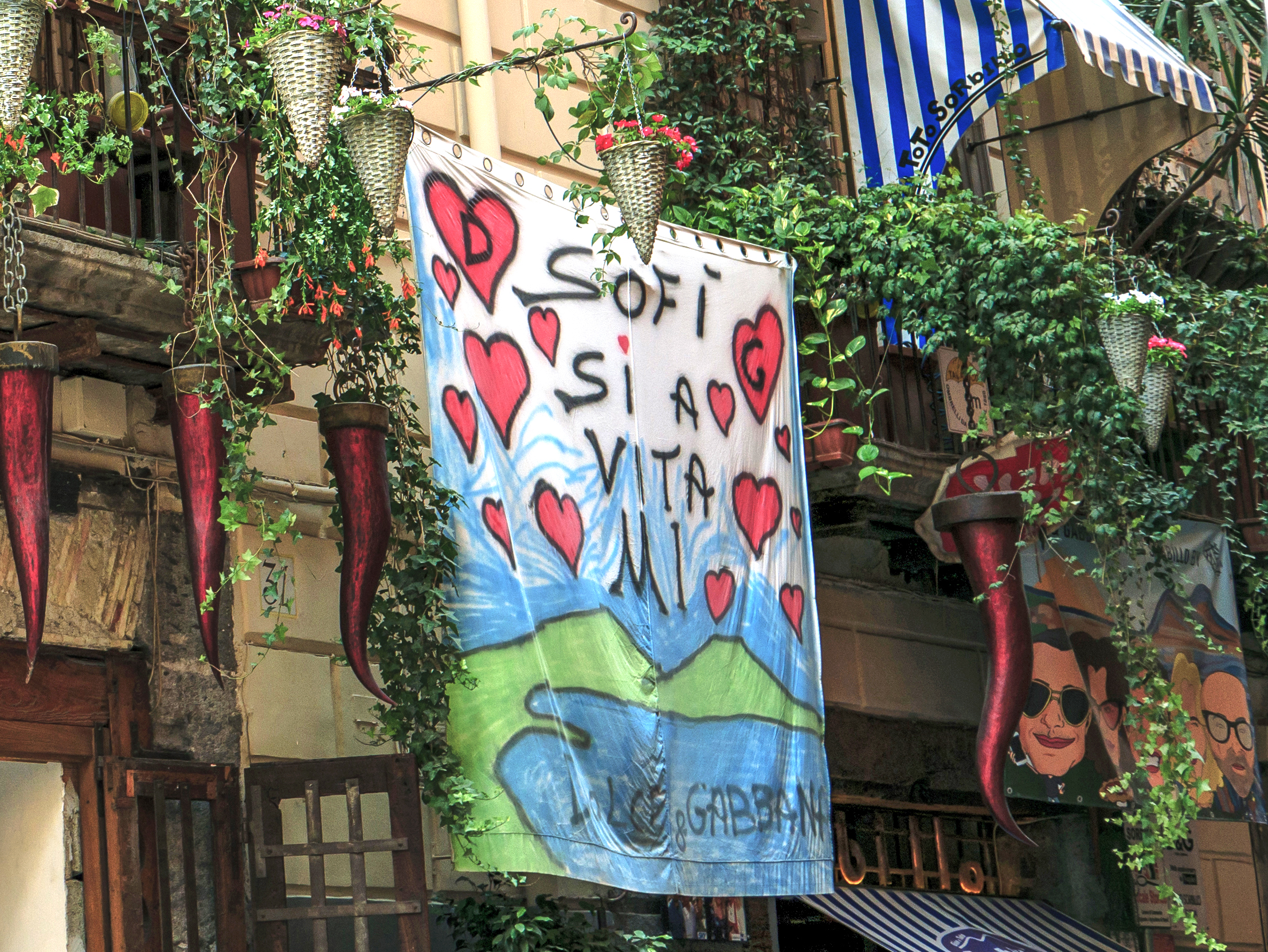 Private love announcements