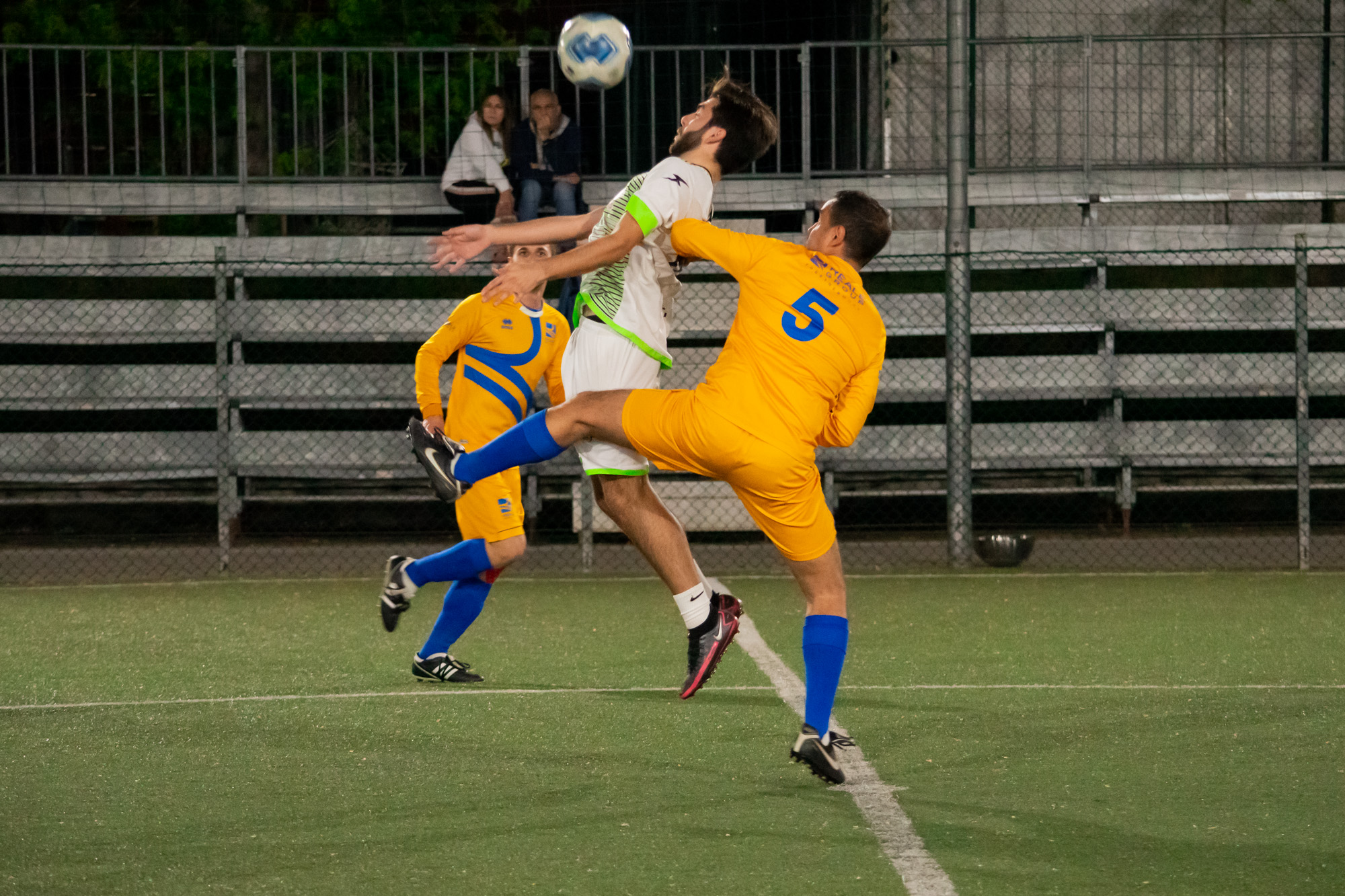 calcio a 8