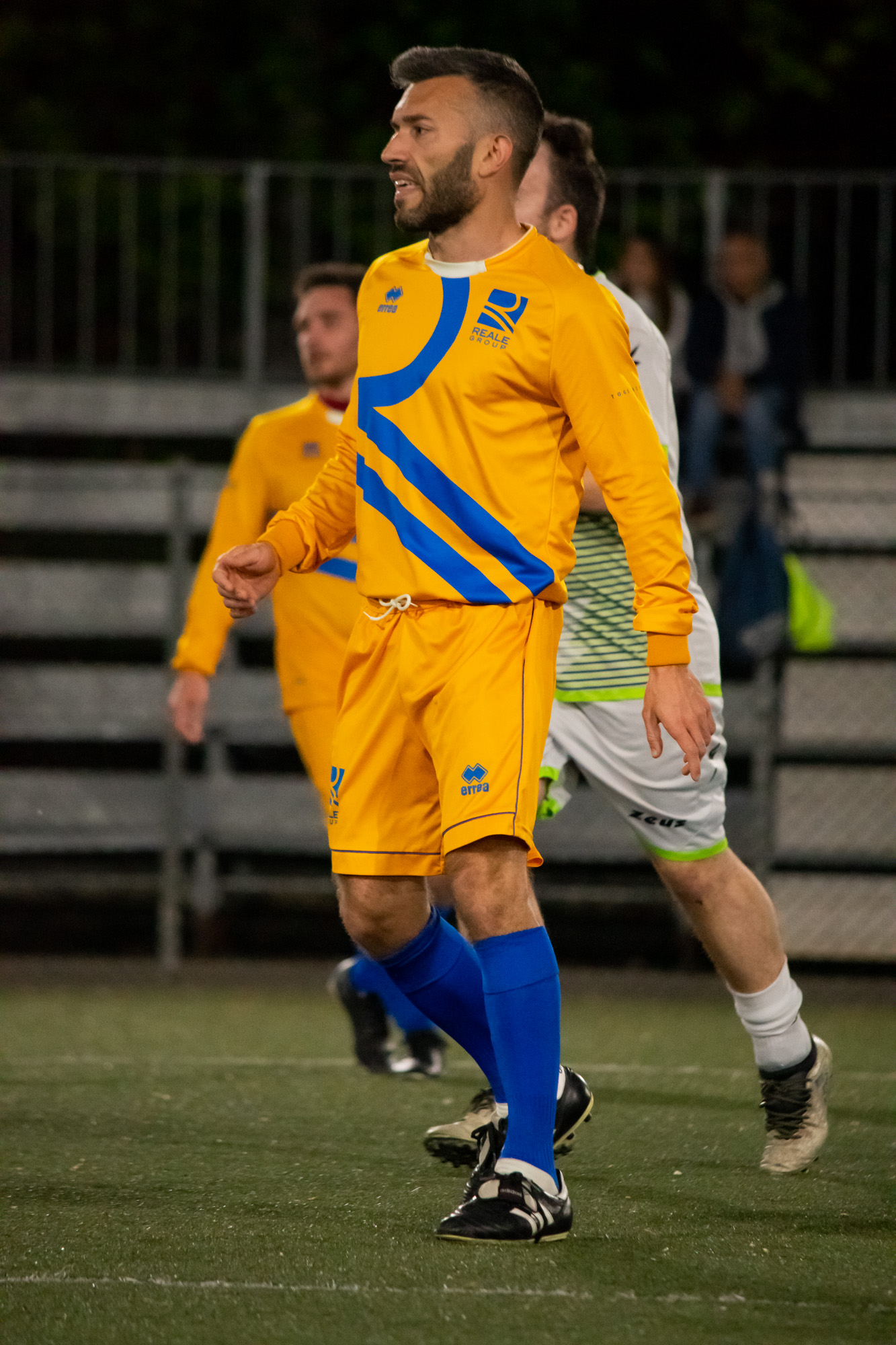 calcio a 8