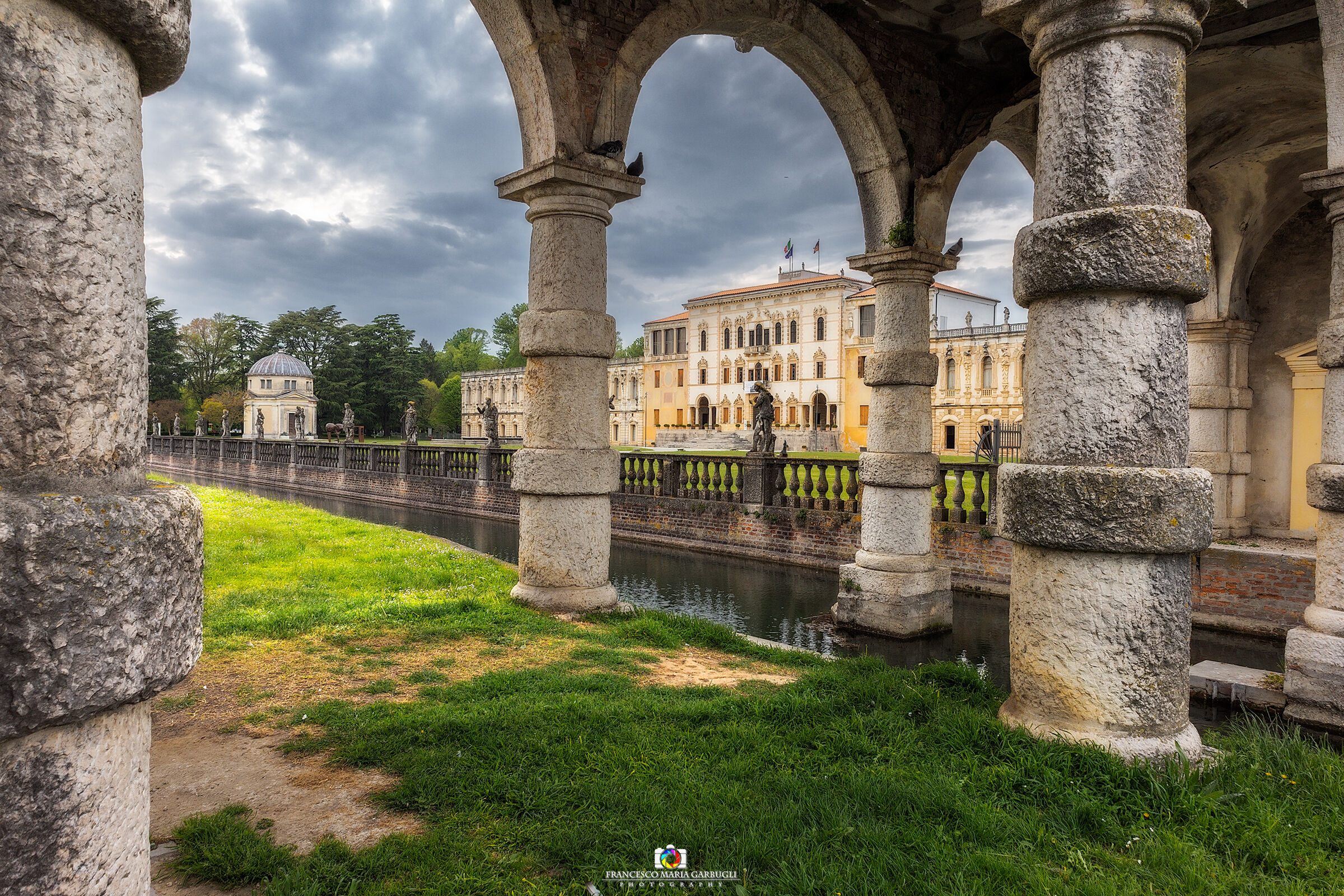 Arches at Villa Contarini
