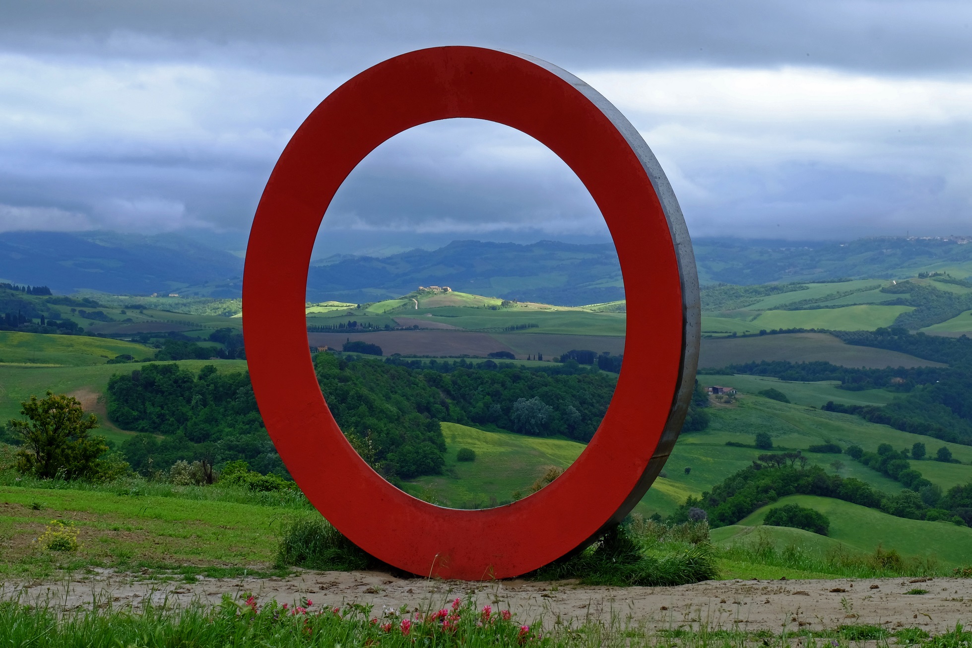 Sculpture by Mauro Staccioli