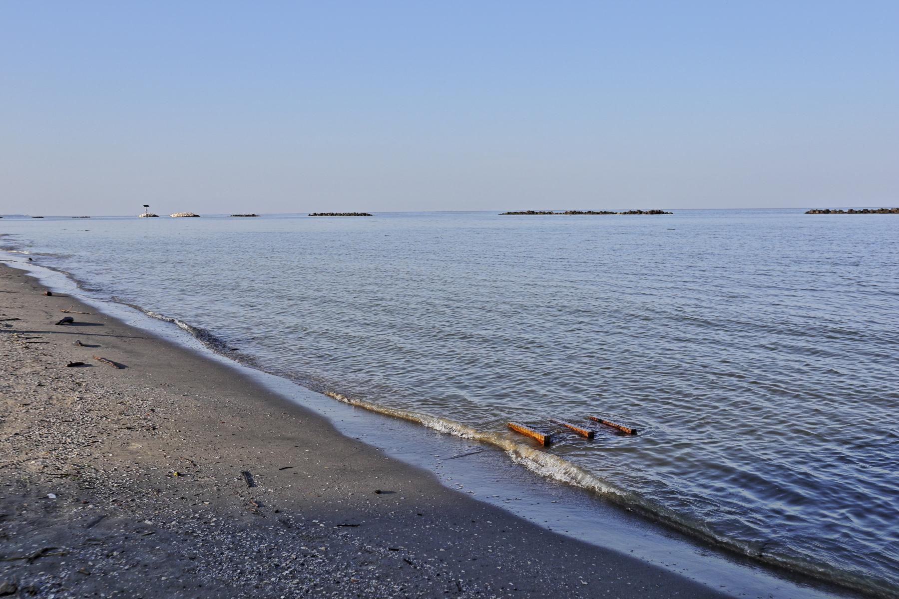 Il mare prende, il mare da