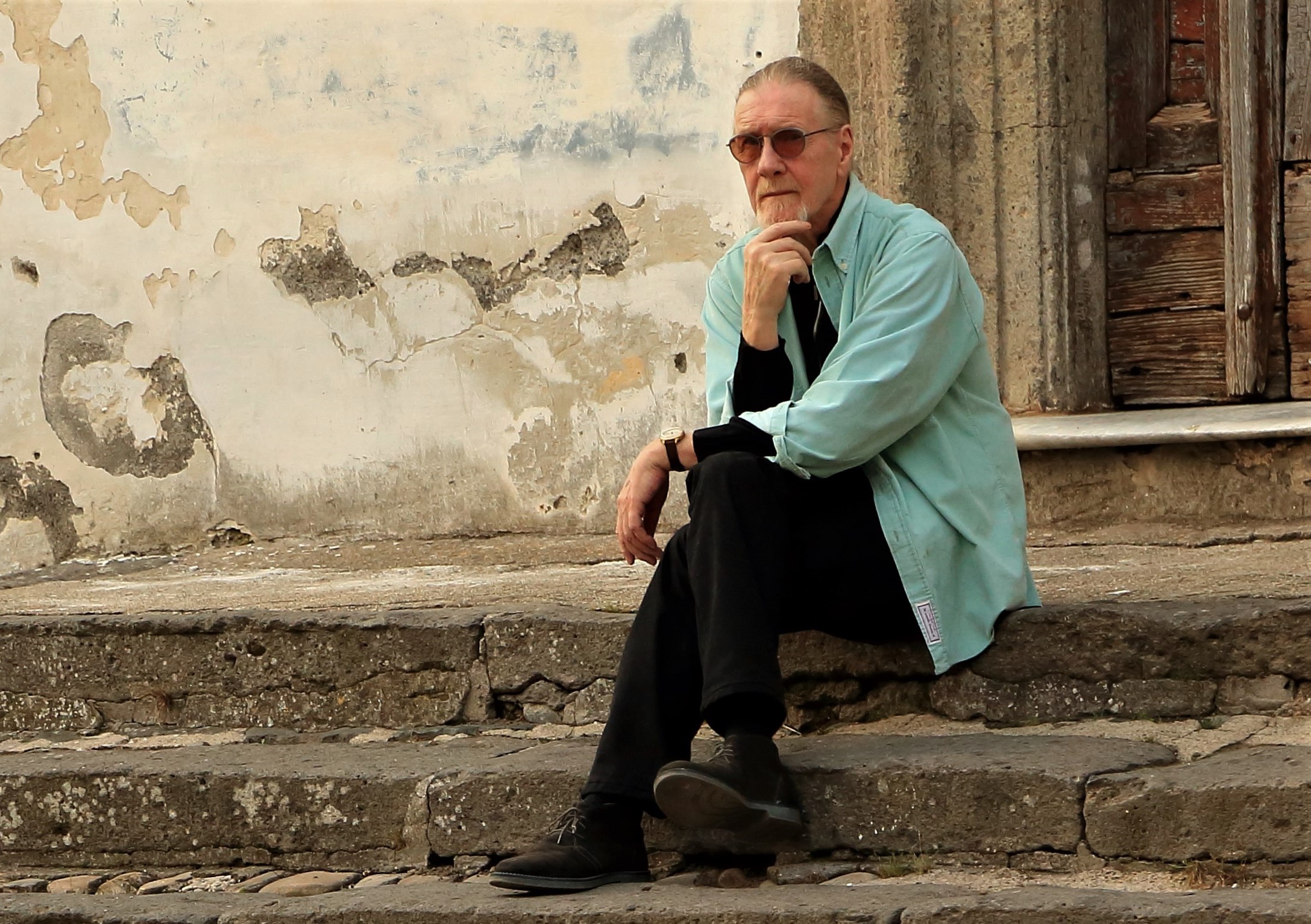 Herr Professor, the evening and the old churchyard