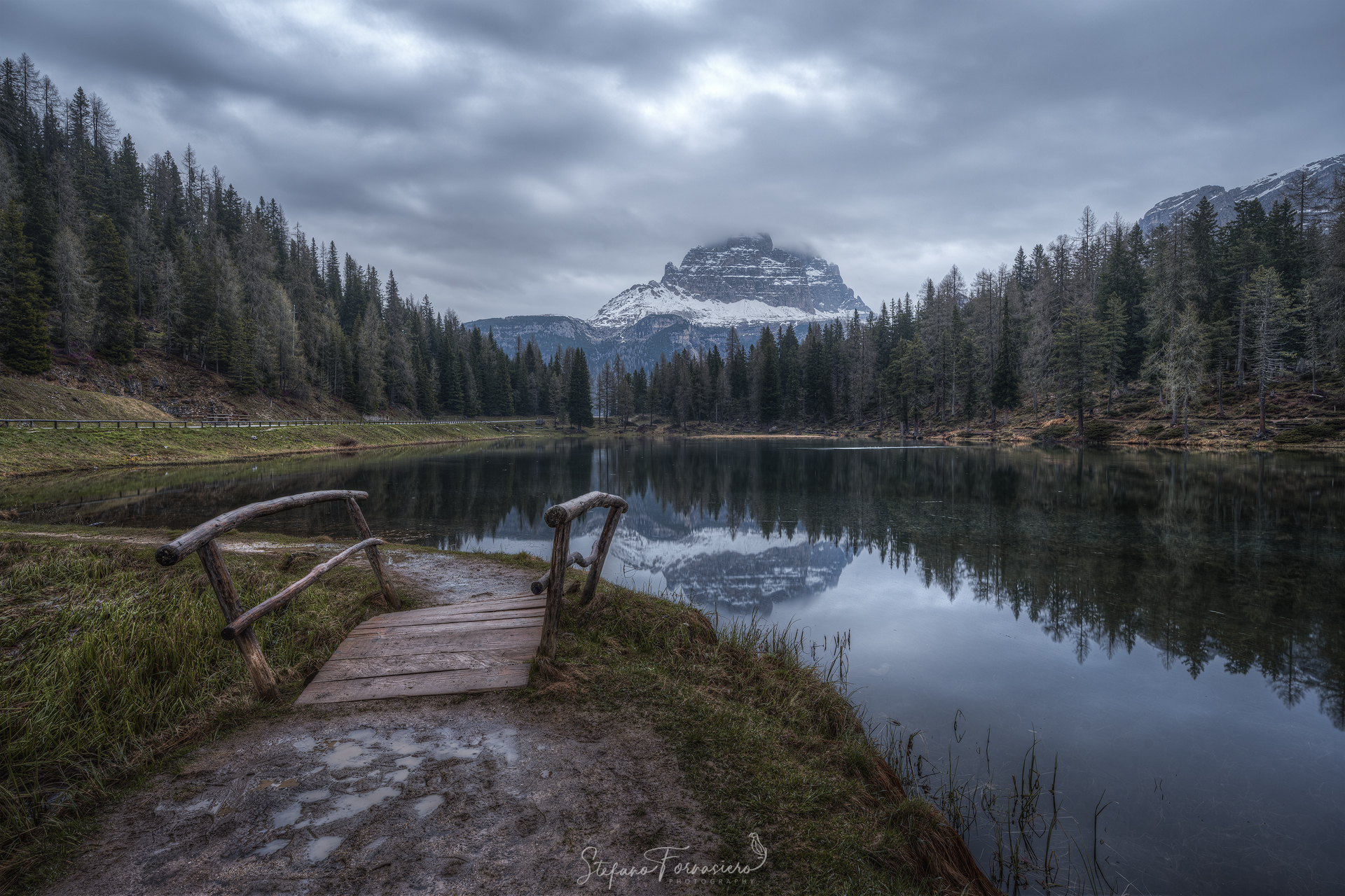 Lago d'Antorno all'ora blu