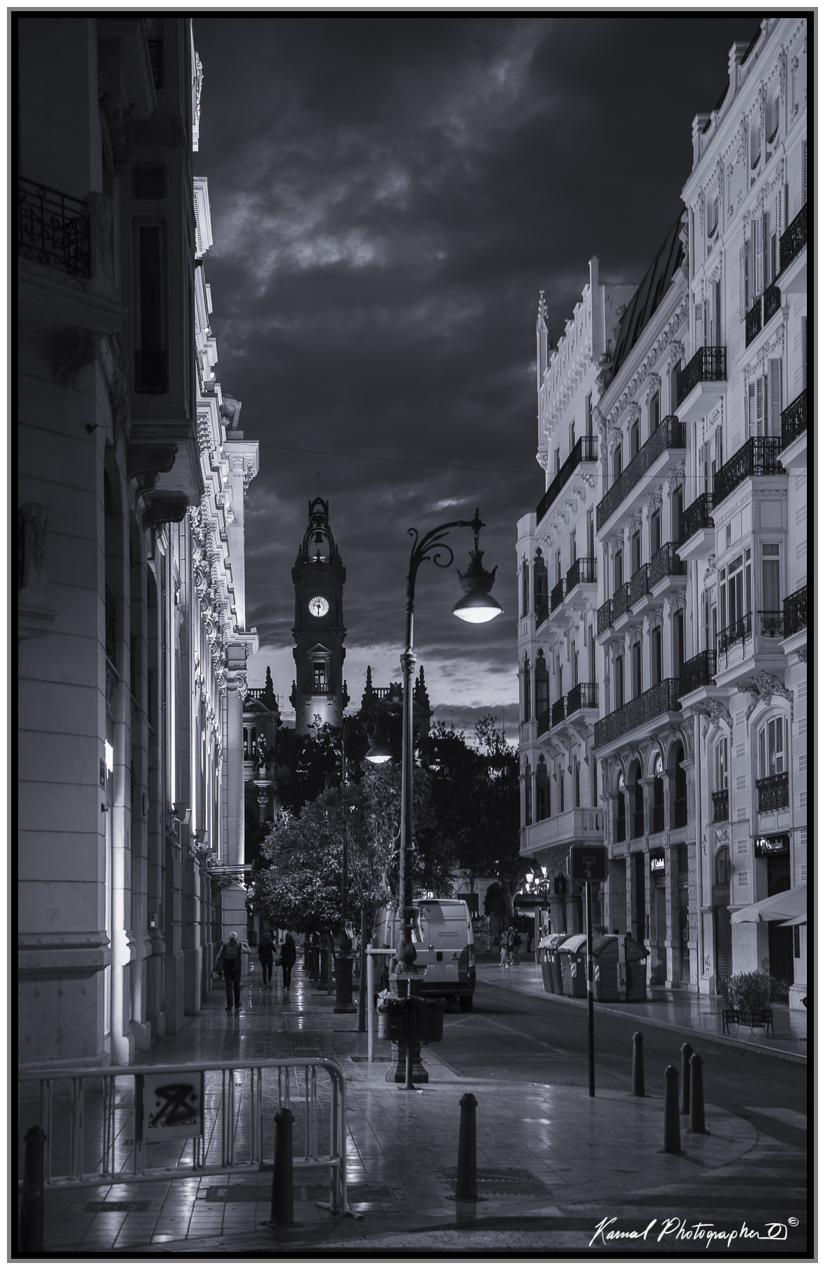 Per le vie notturne di Valencia