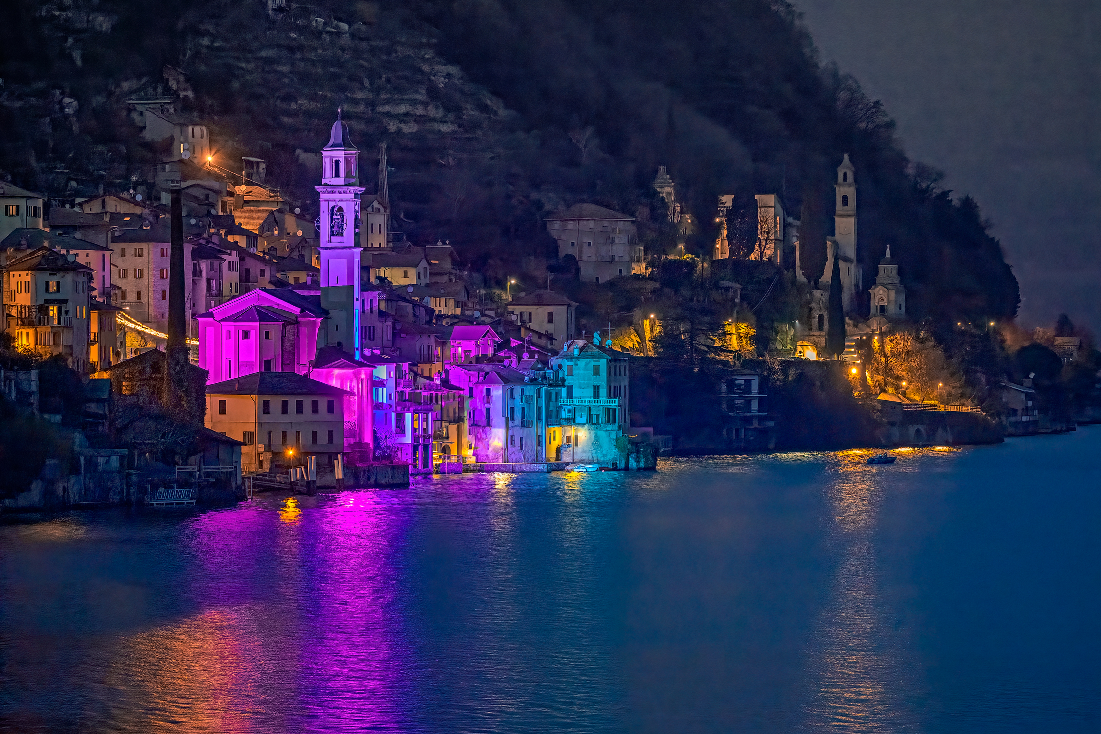 Briennio at night