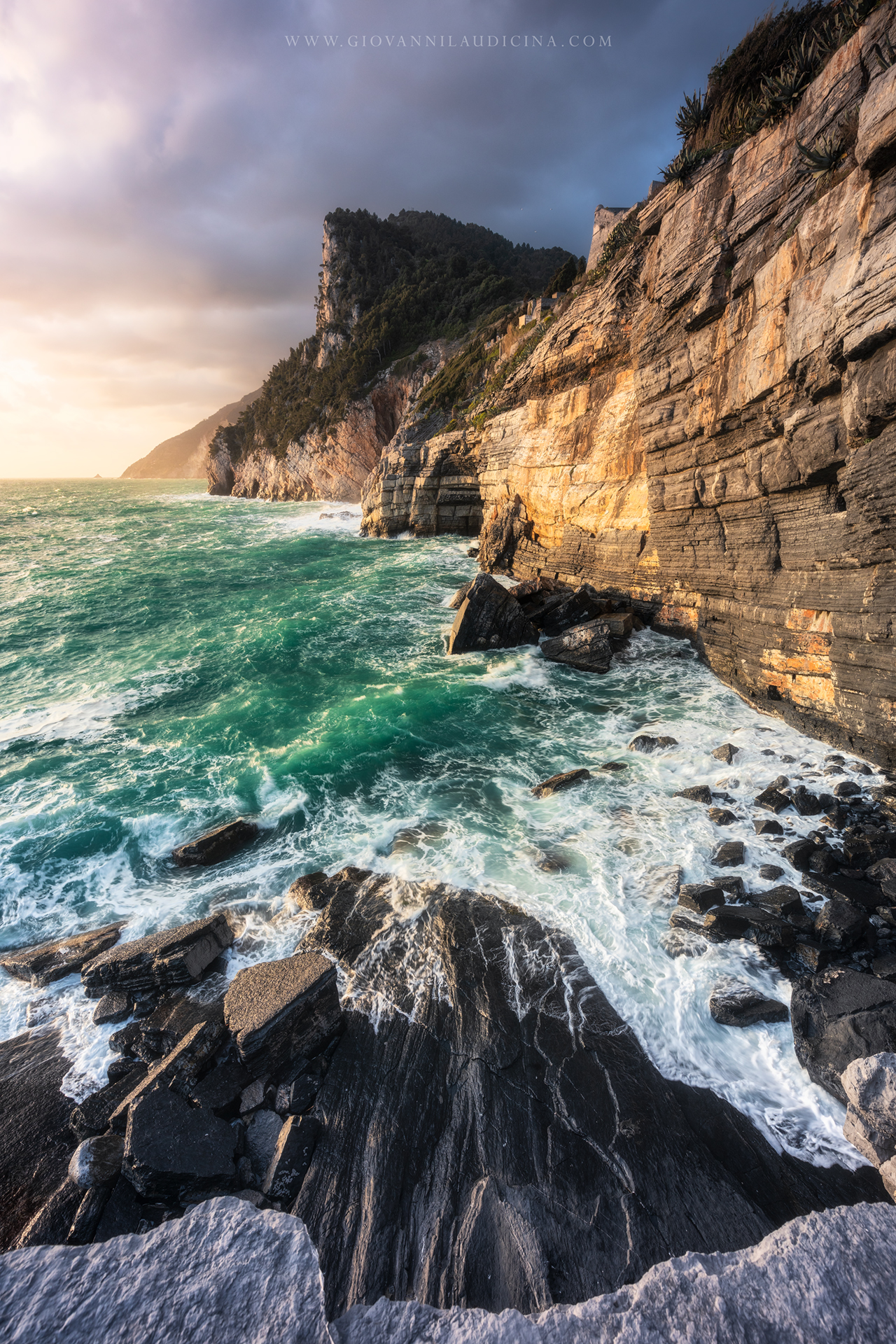 Sunset in Byron Cave