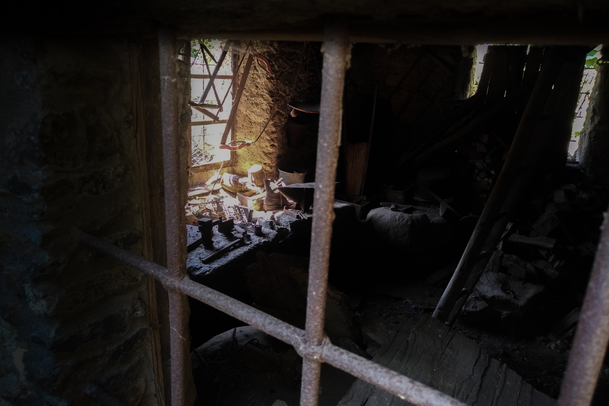 In the old forge of a nail nail.