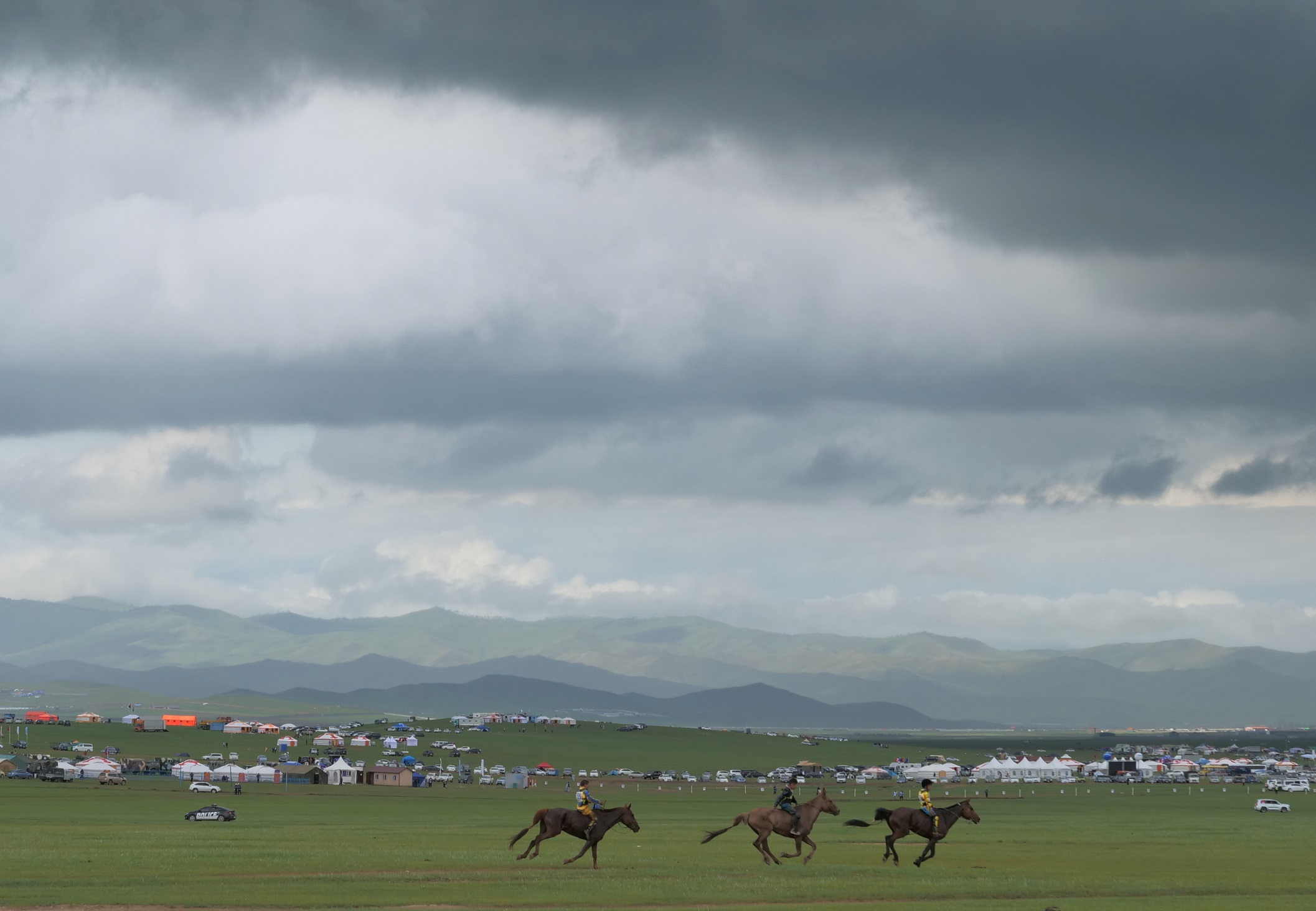 The race in the Mongolian prairie