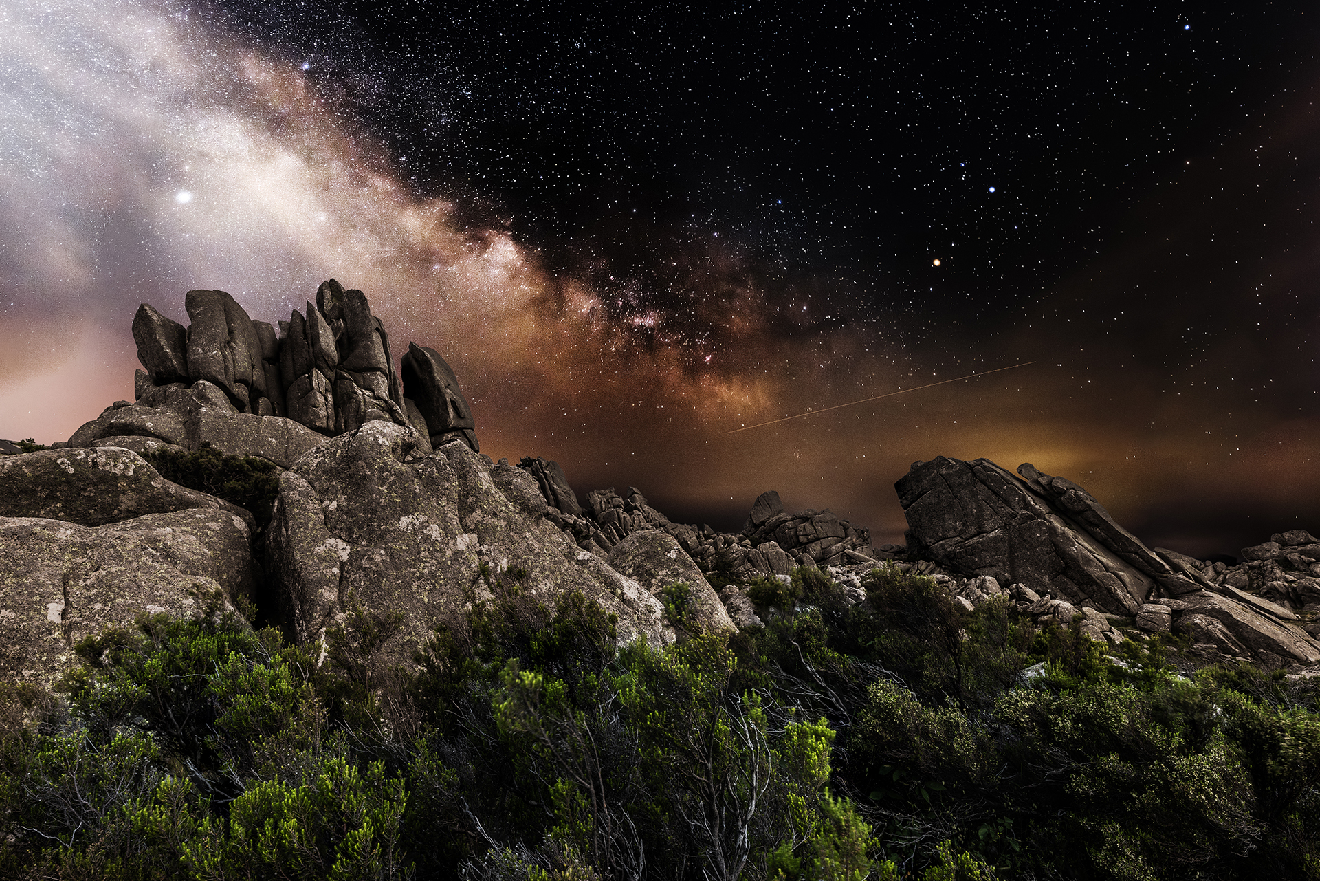 Limbara at night VII