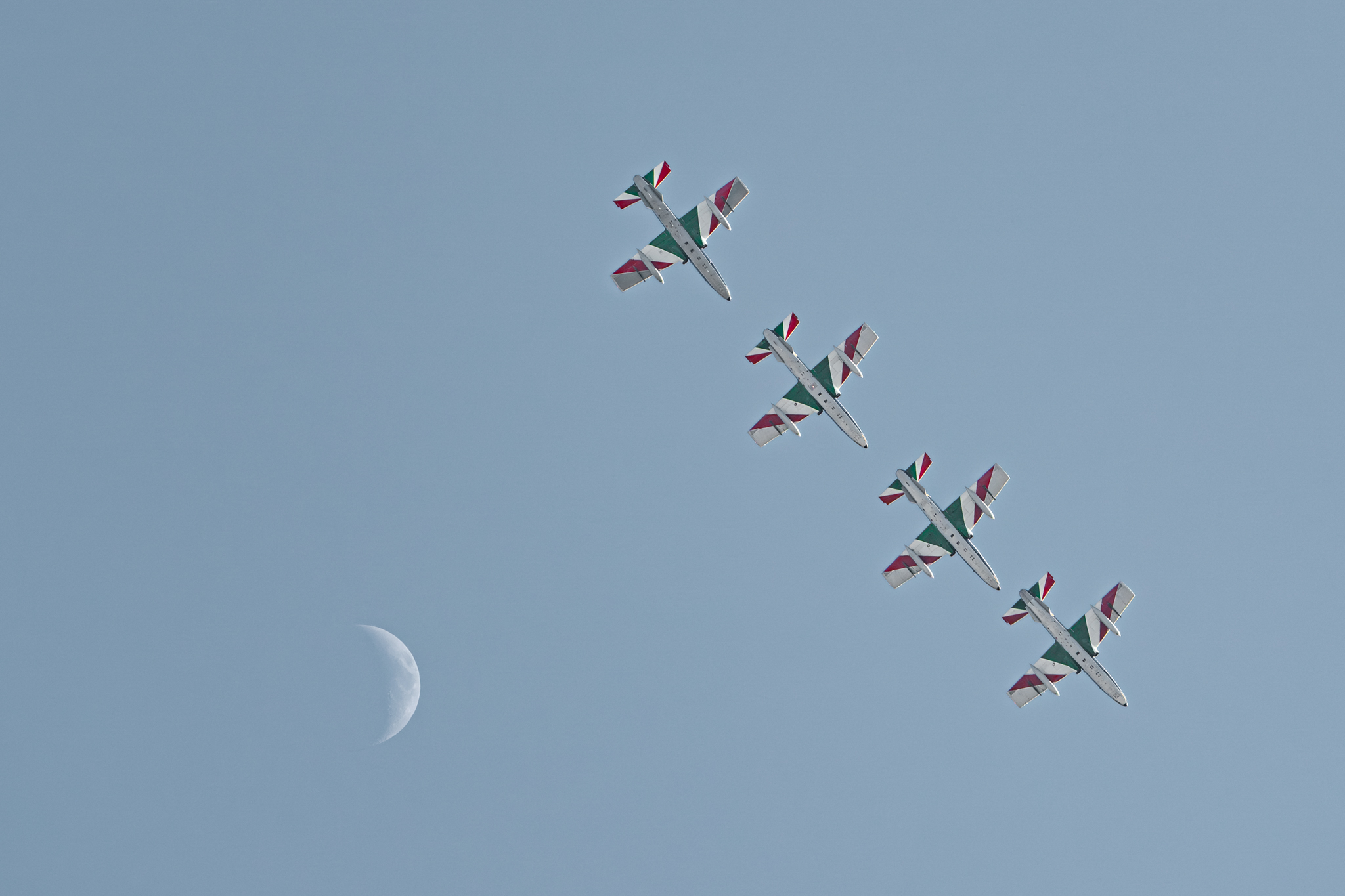 Tricolor arrows