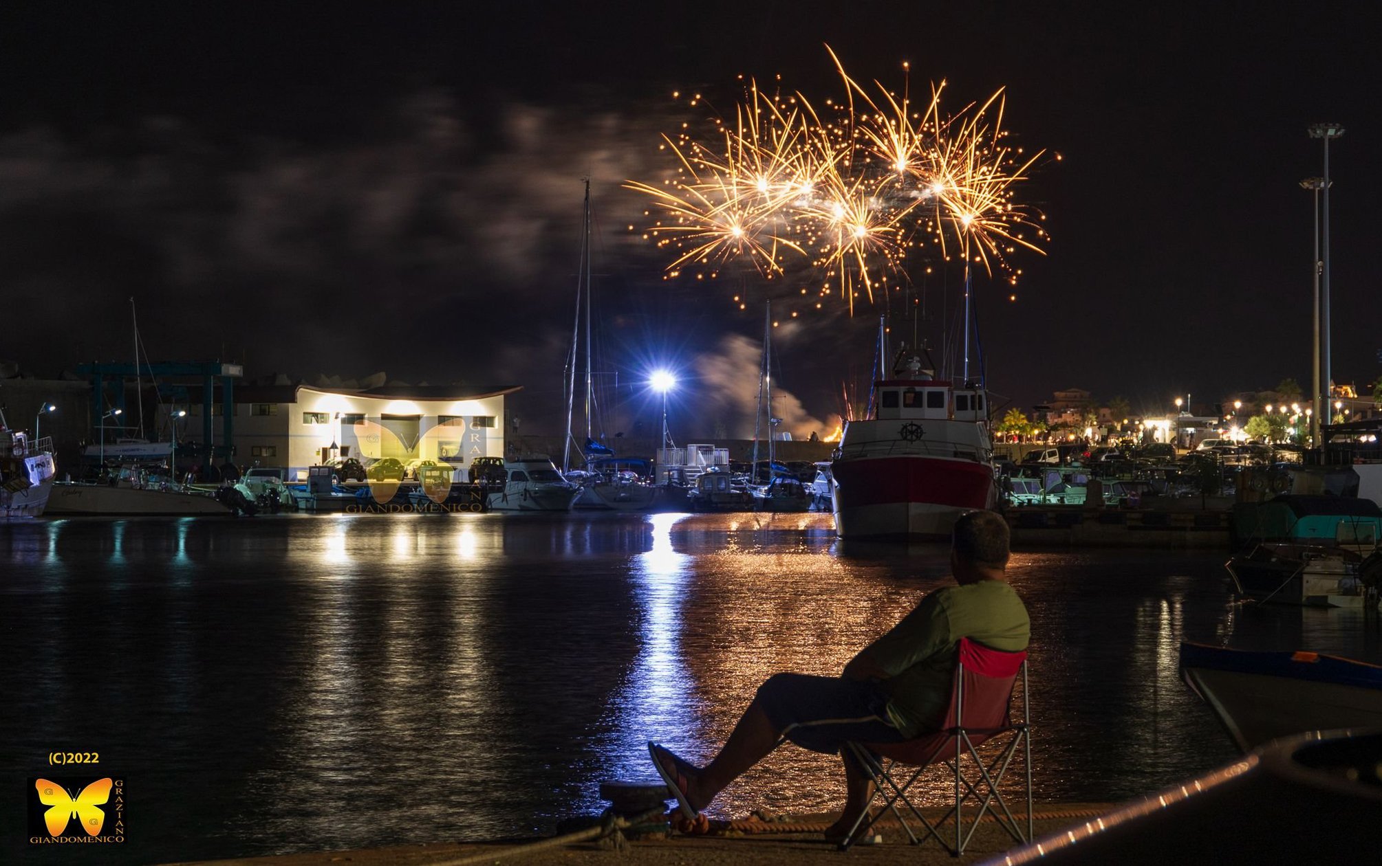 Guardando i fuochi .... Cirò Marina