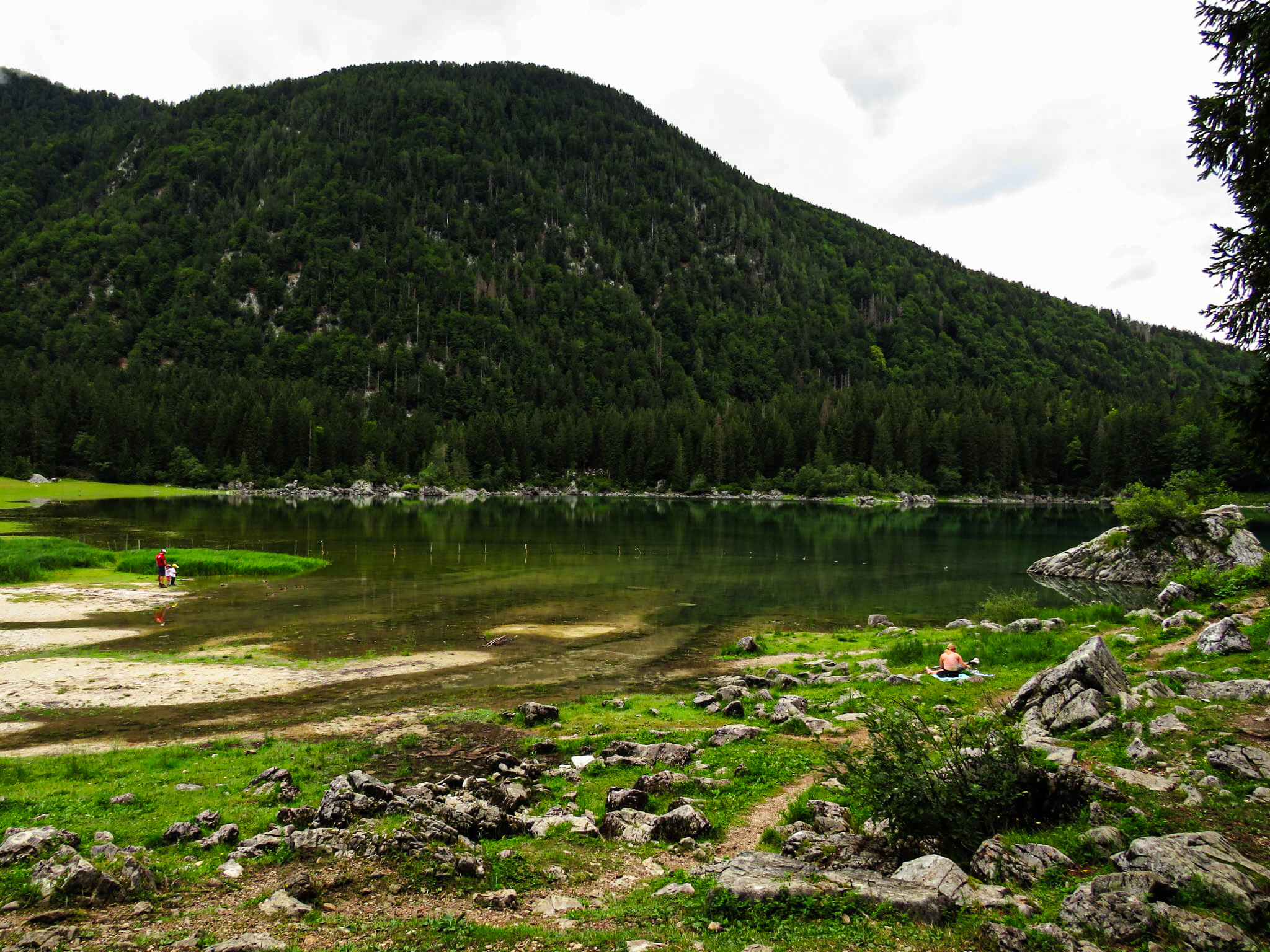Rive del Lago di Fusine Superiore