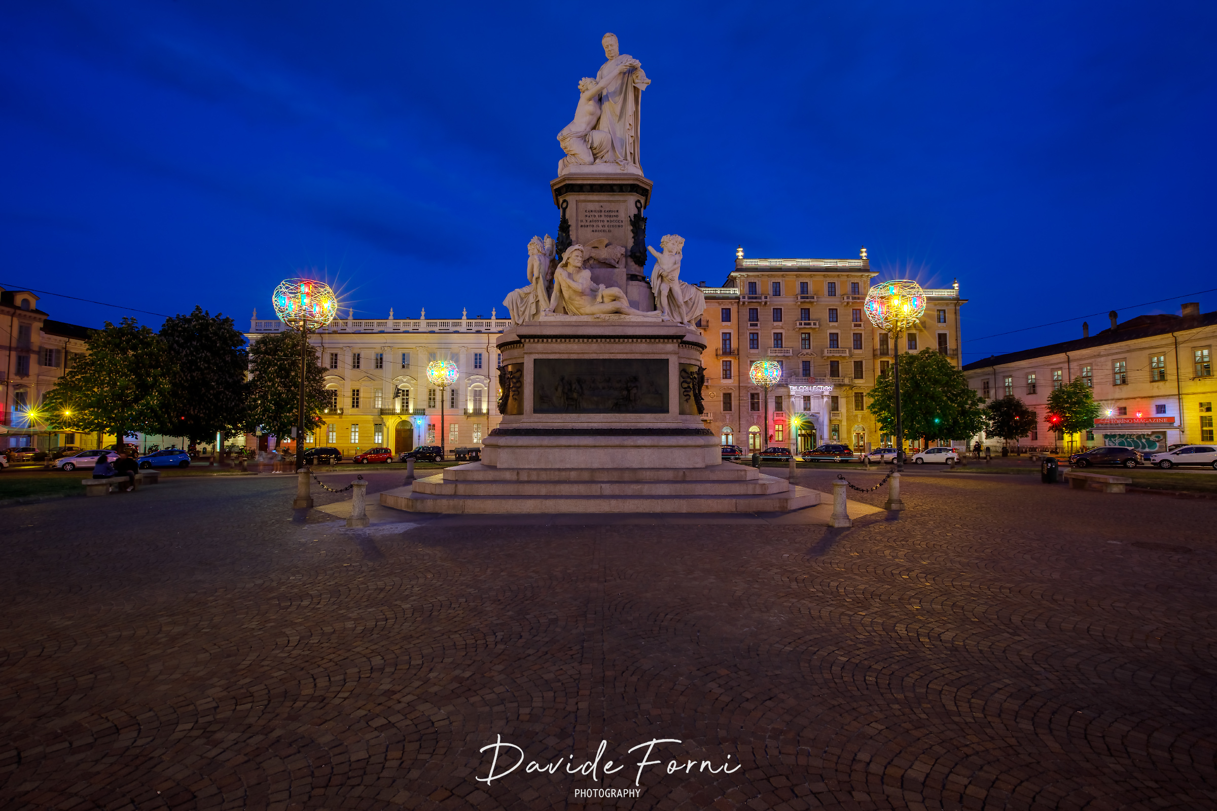 Ora blu in Piazza Carlina a Torino