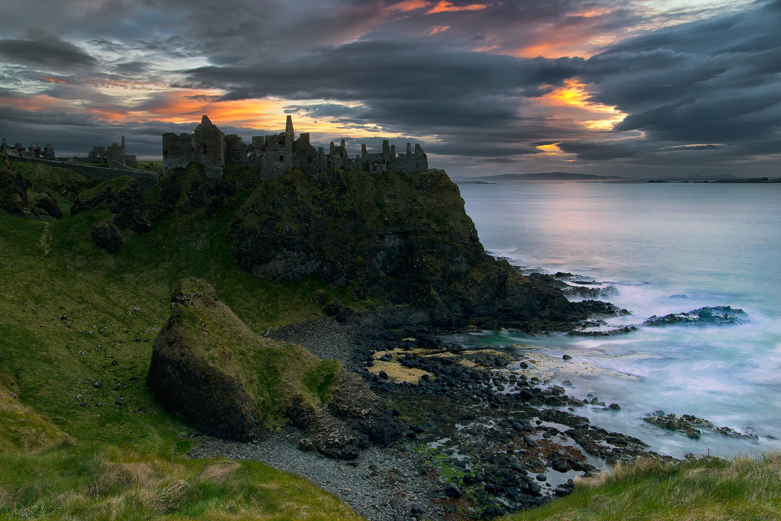 Dunluce Castle in the sky ... one scuarcio