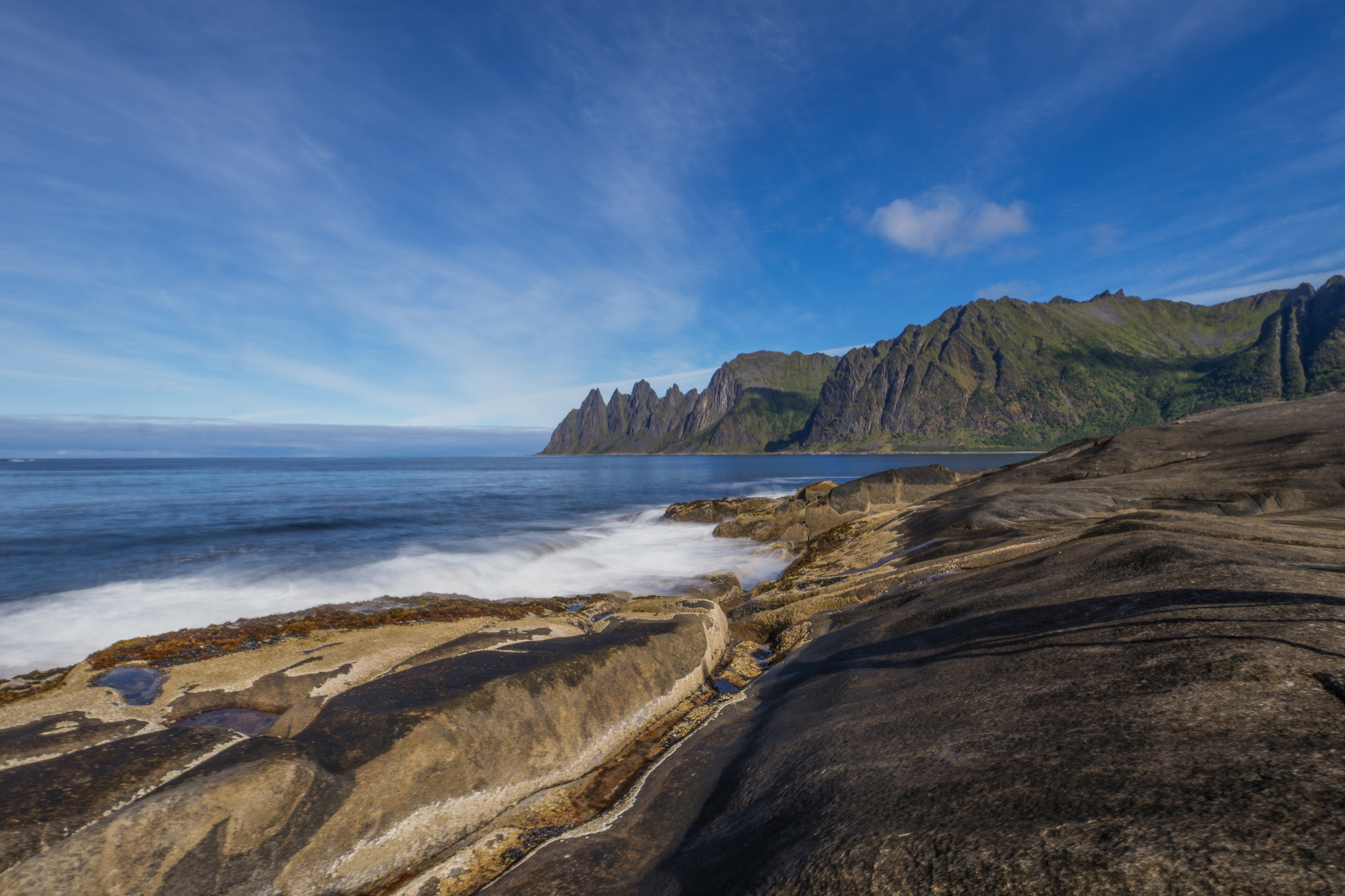 Senja, Tungeneset