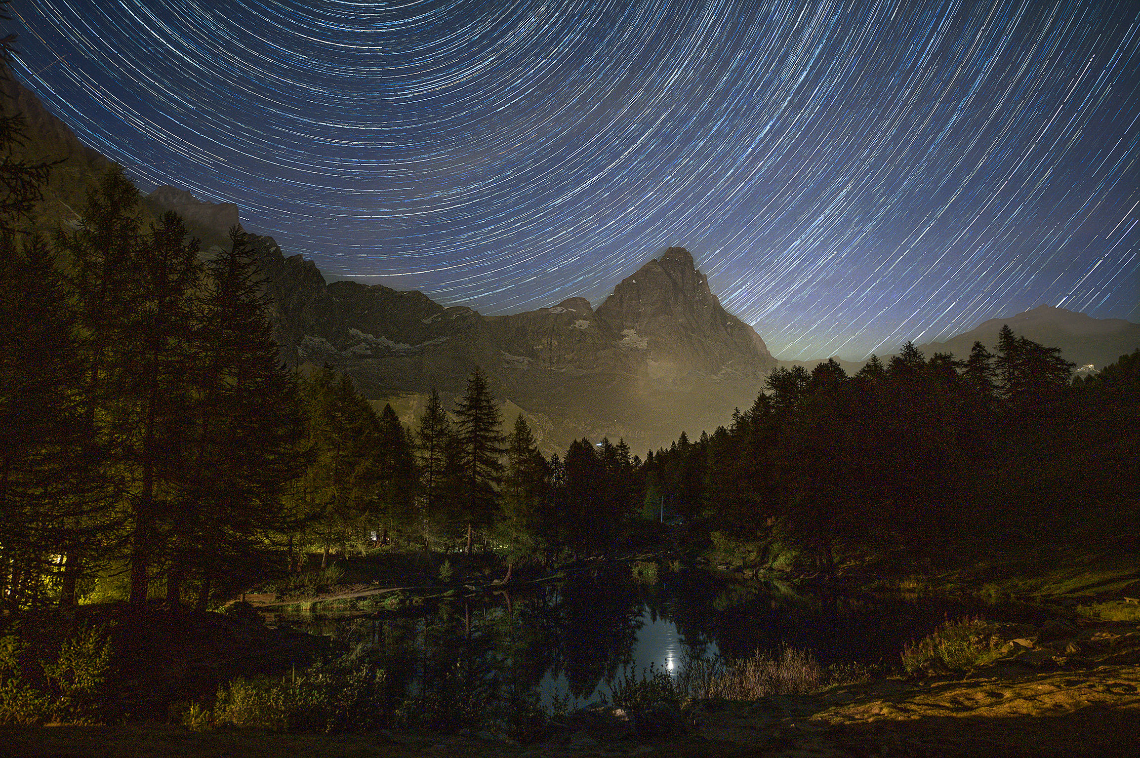 startrails Cervinia Blue Lake