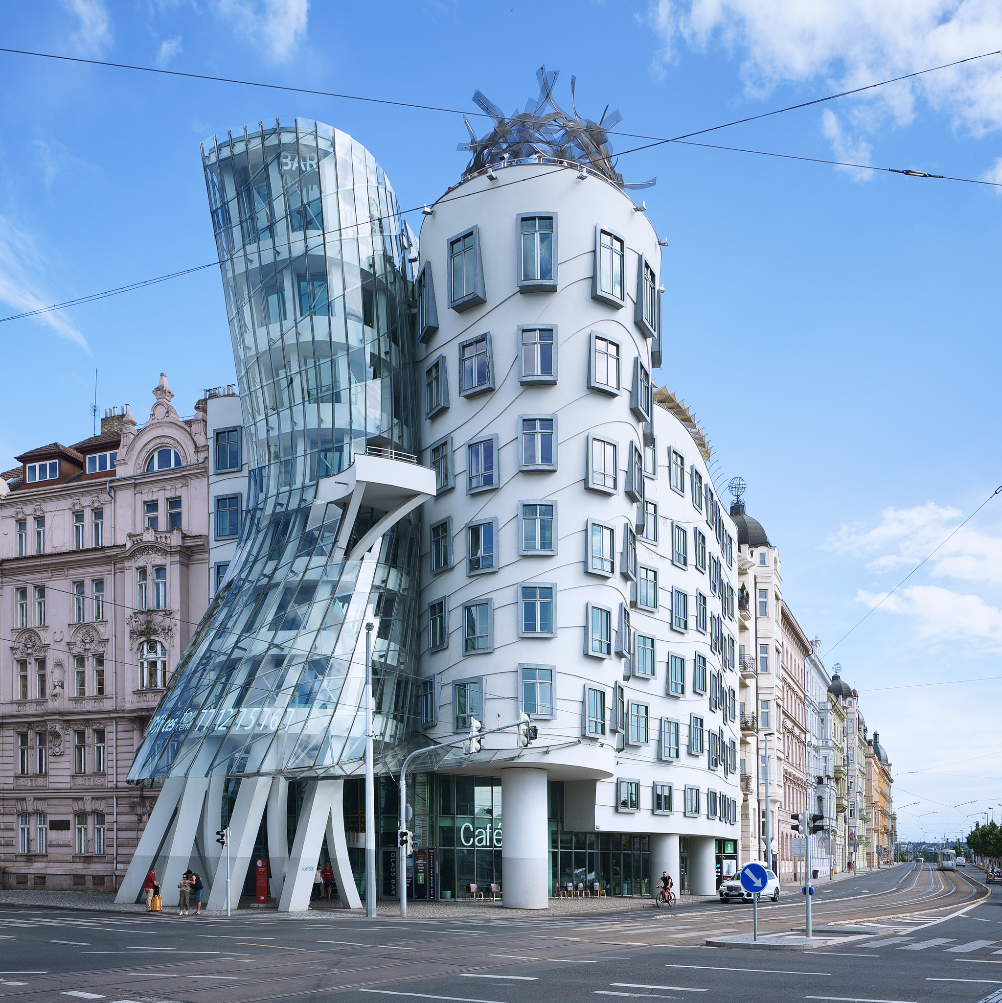 Dancing house