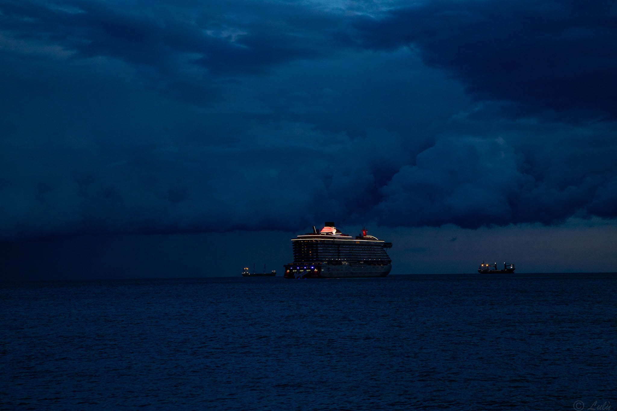 cruise ship to the storm
