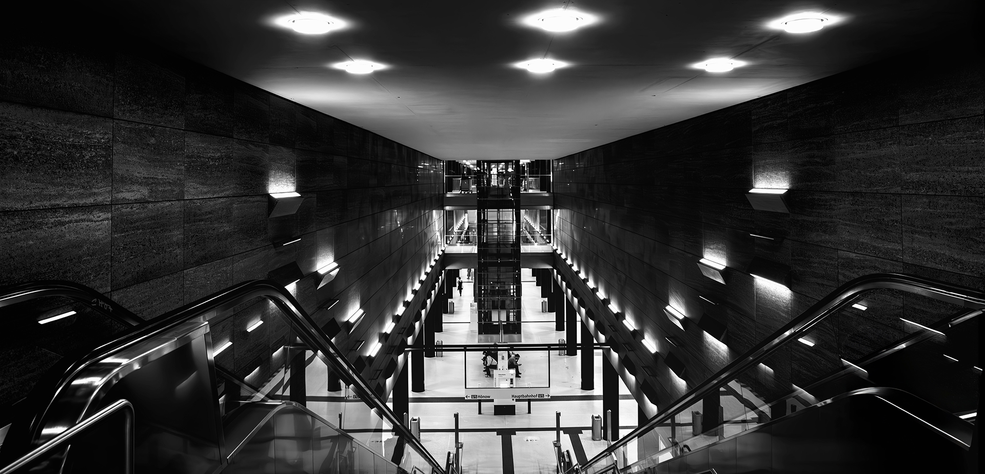 Unter den Linden Metro