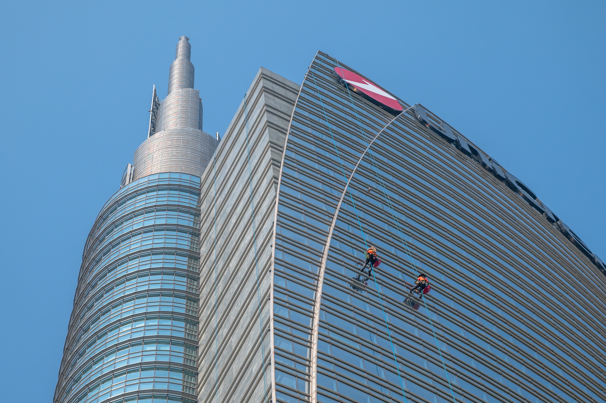 Today window cleaning... the Frecce Tricolori arrive