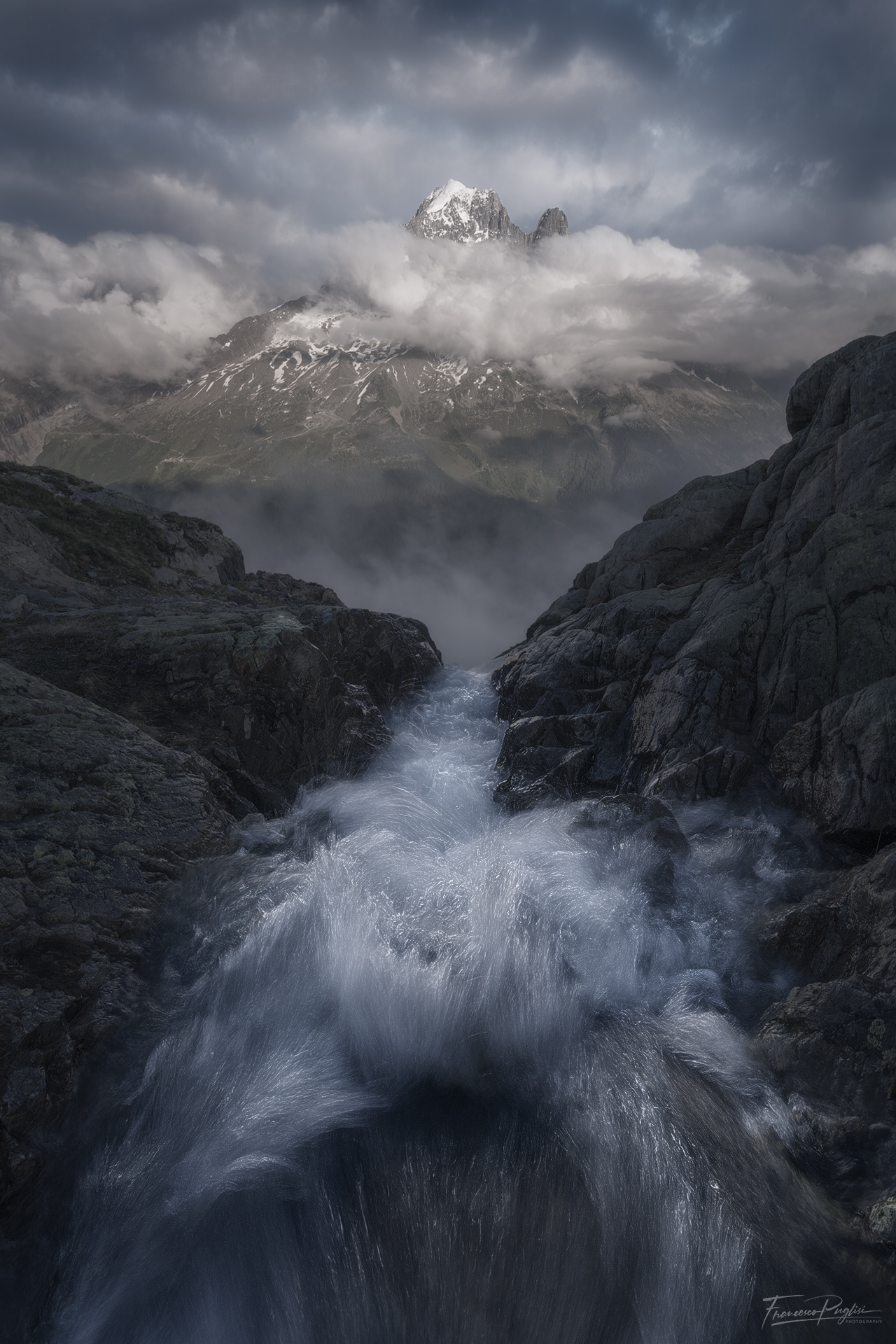 Tra l'abisso e l'immenso