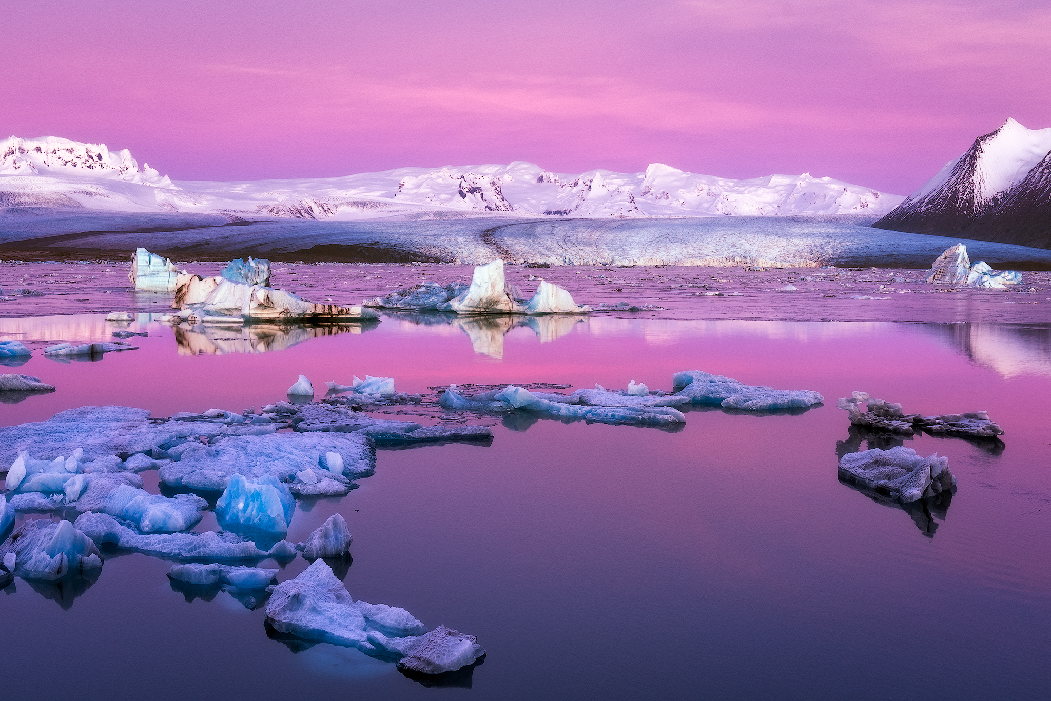 Laguna Glaciale all'alba