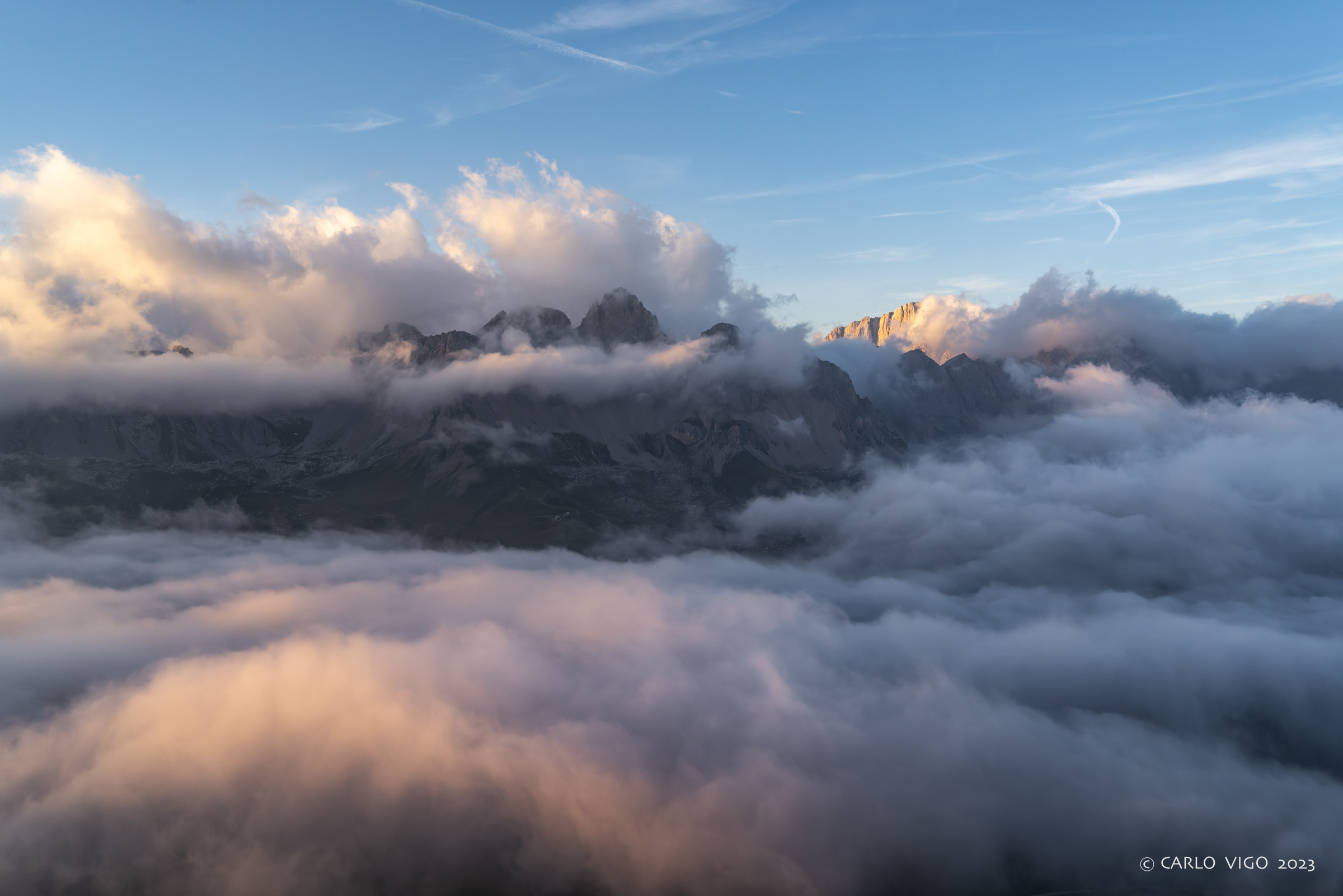 In the clouds towards dusk