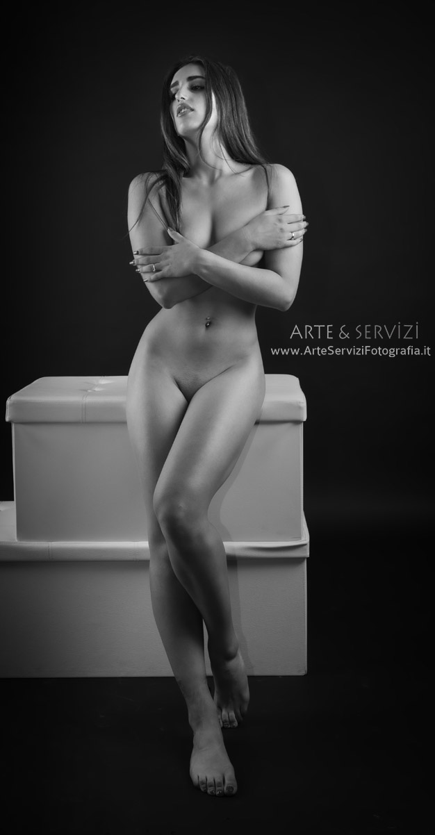 Ellie, front