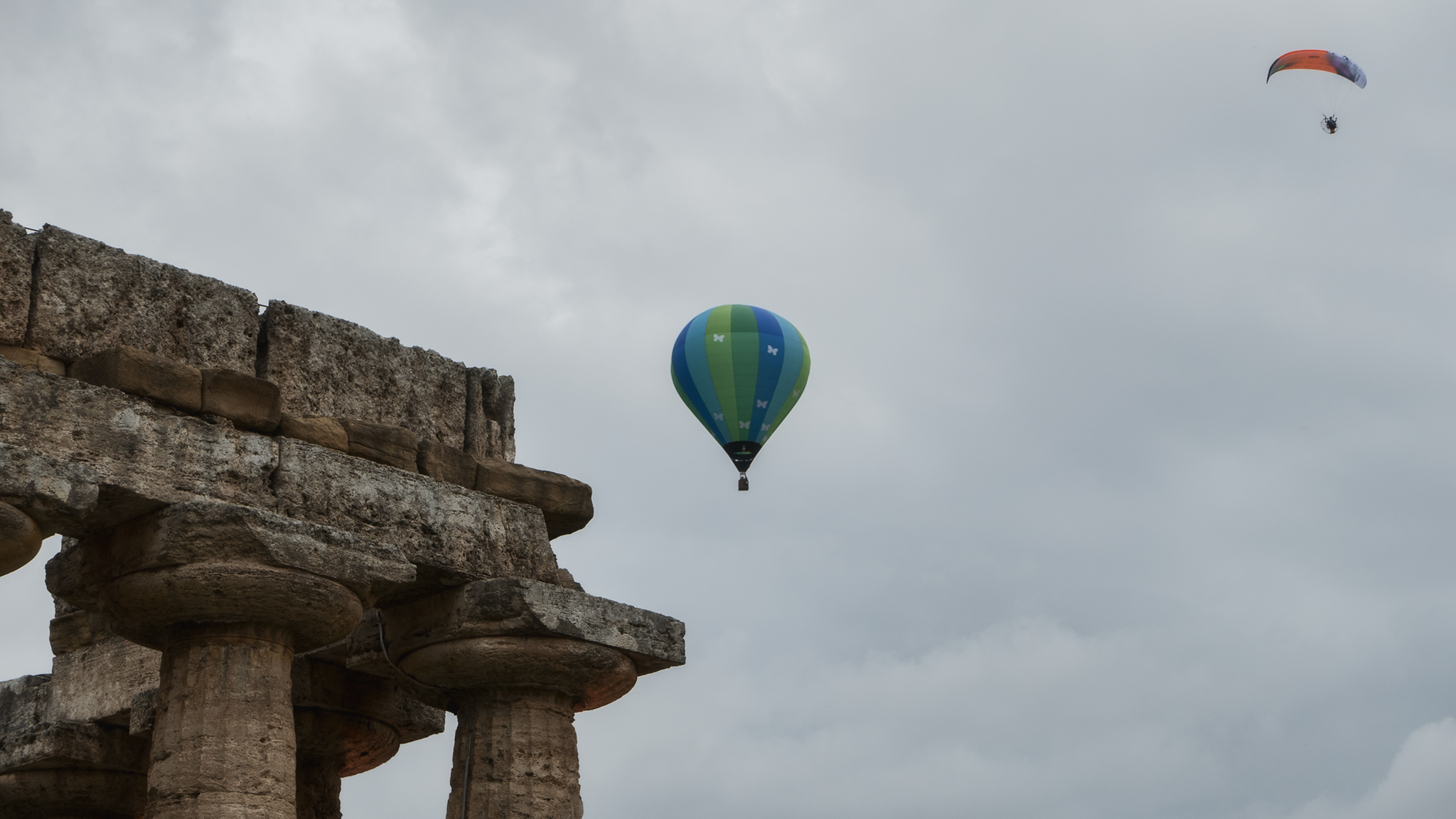 Flying over the magnificent temple of Paestum