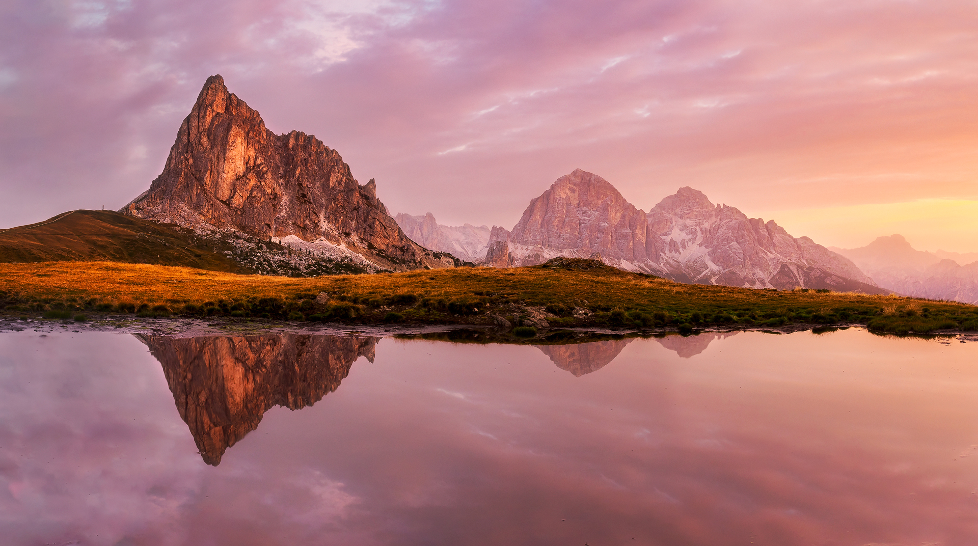 Reflections Ragusella