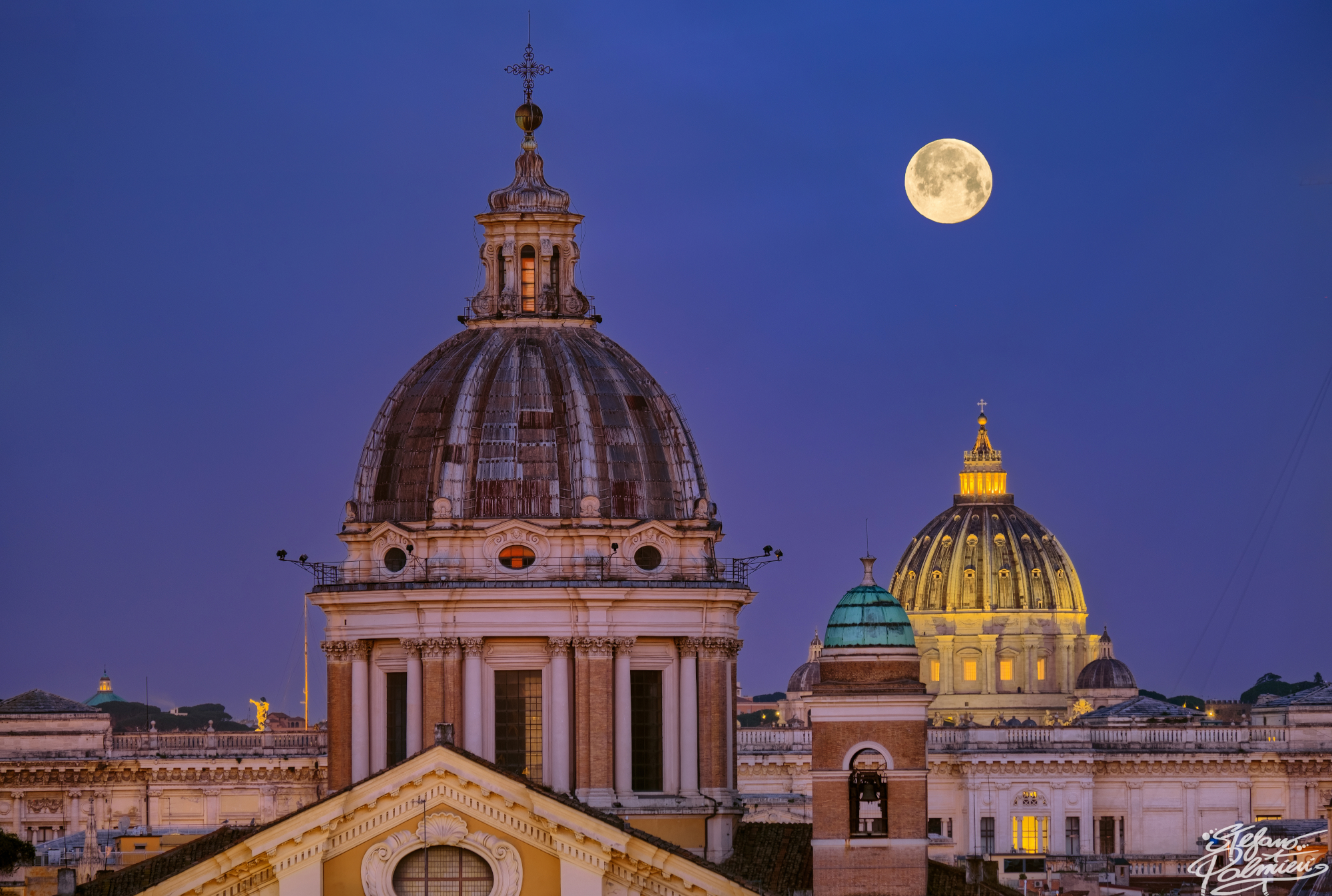 Luna su Roma