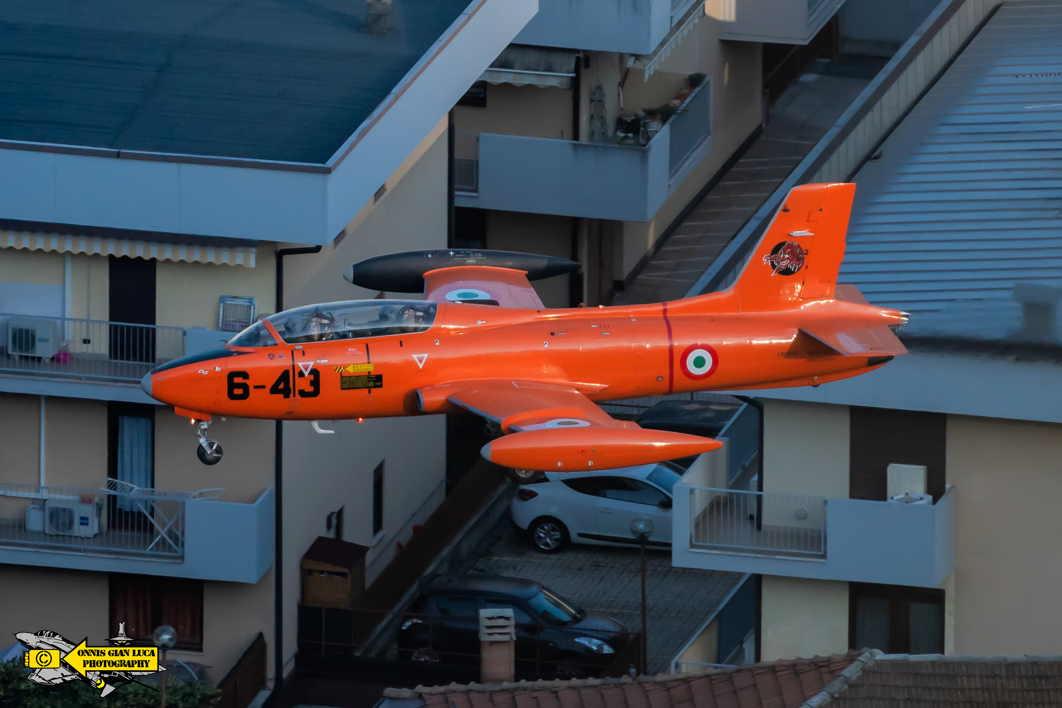 Fly alongside a Leggenda M326