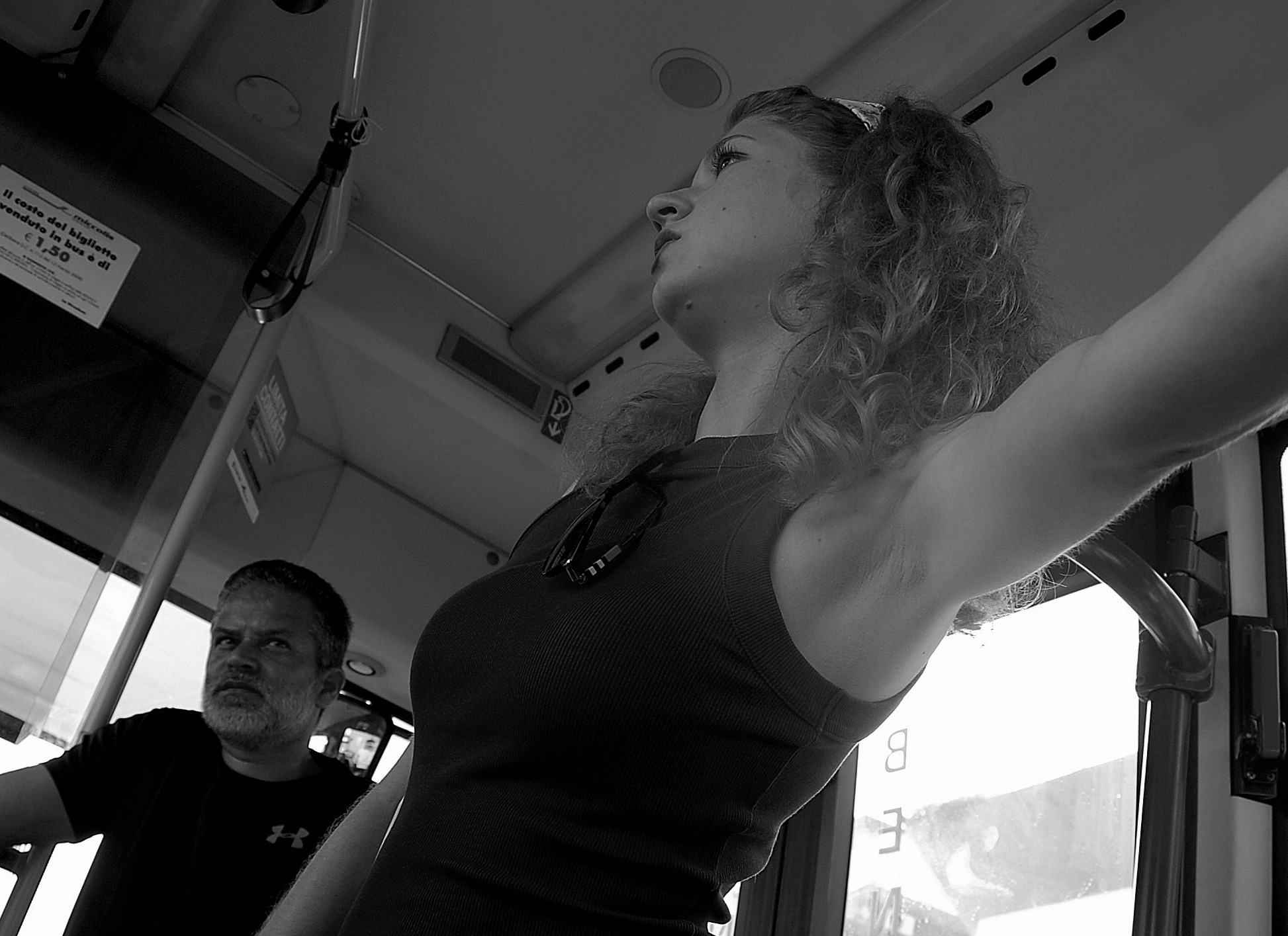 Scatto a tradimento a uno sguardo penetrante