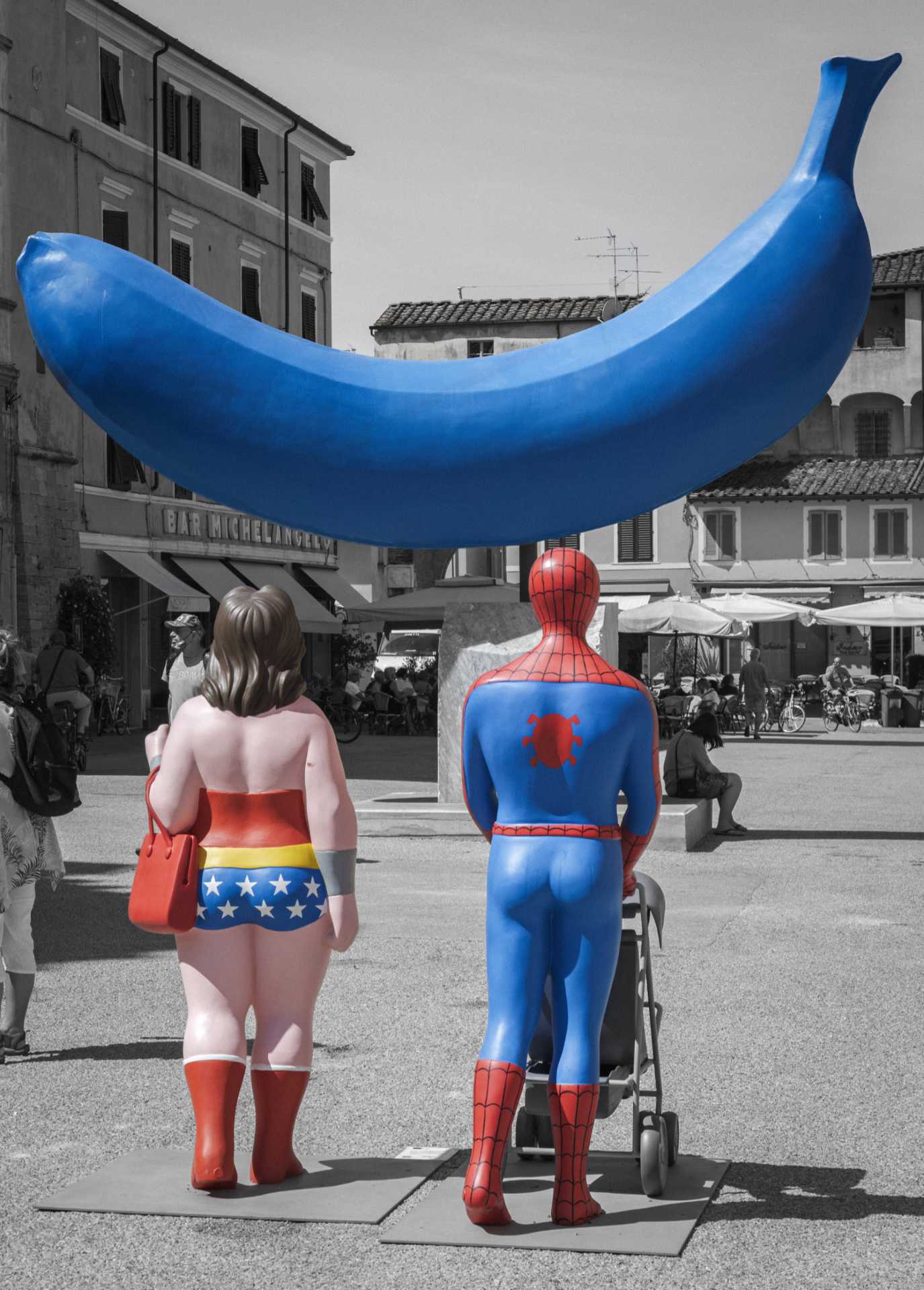 la Banana Uomo Ragno e Wonder Woman